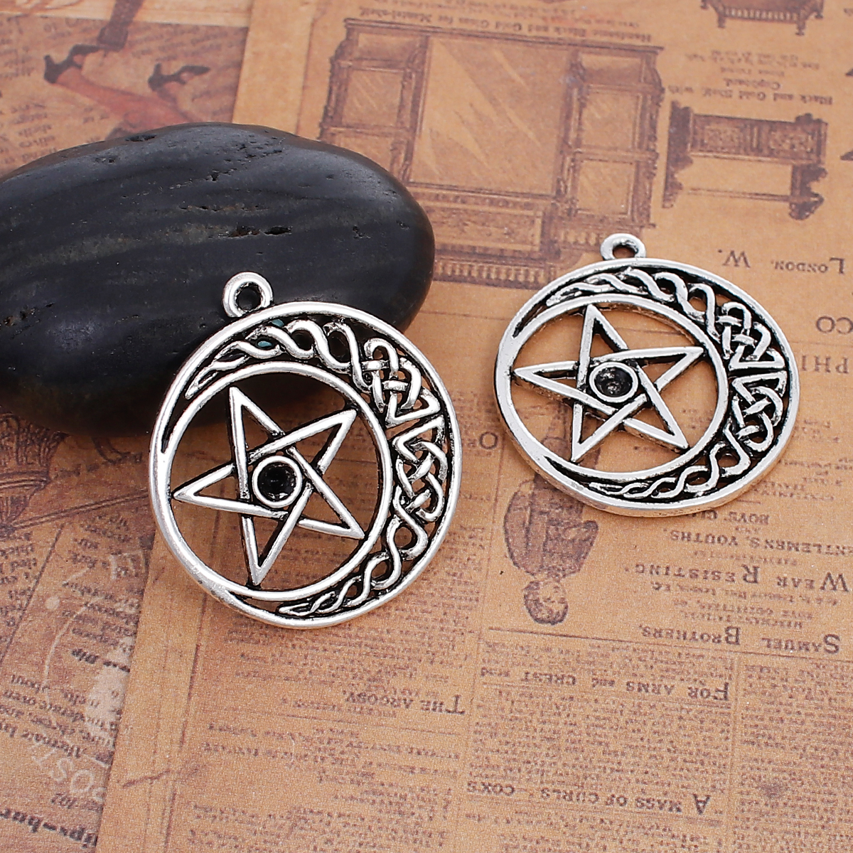 Picture of Zinc Based Alloy Pendants Round Antique Silver Color (Can Hold ss16 Pointed Back Rhinestone) Celtic Knot Pentagram Star 33mm(1 2/8") x 30mm(1 1/8"), 5 PCs