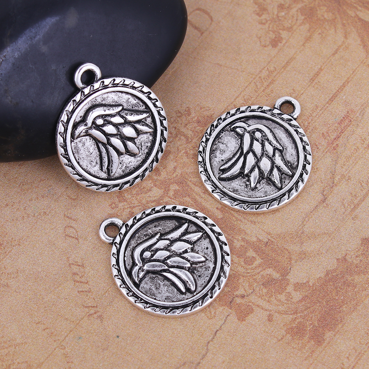 Picture of Zinc Based Alloy Eagle Jewelry Charms Round Disc Antique Silver Color 21mm( 7/8") x 18mm( 6/8"), 20 PCs
