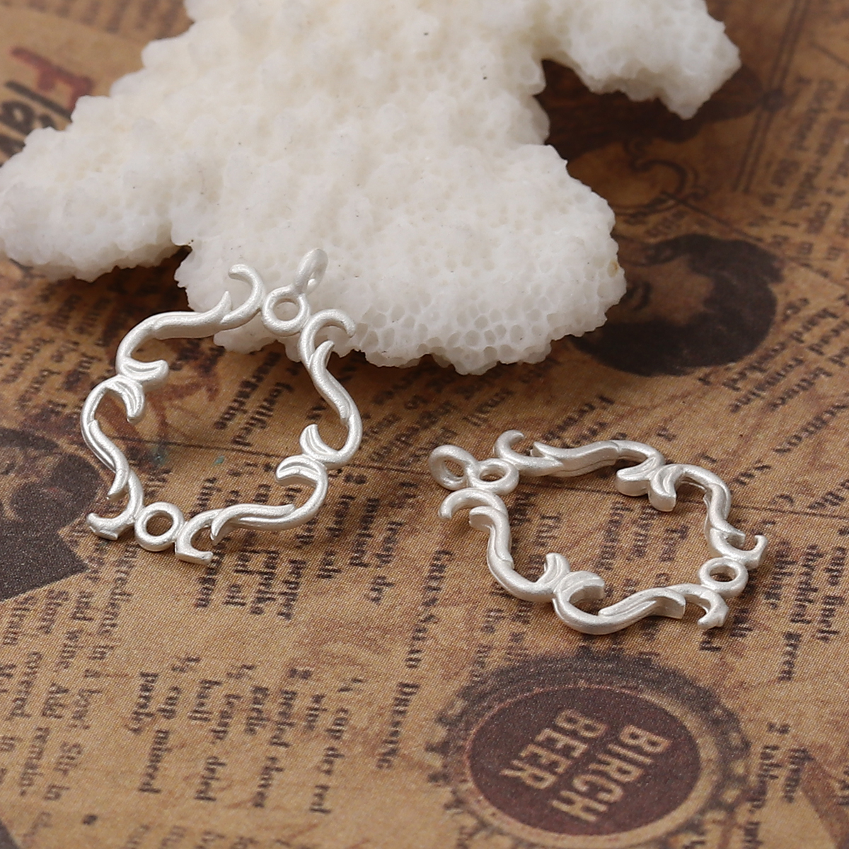 Picture of Brass Style Of Royal Court Character Charms Irregular Matt Silver Color Carved 21mm( 7/8") x 14mm( 4/8"), 5 PCs