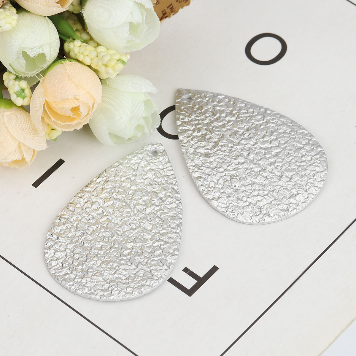 Immagine di PU Ciondoli Goccia Argento 5.6cm x 3.7cm, 10 Pz