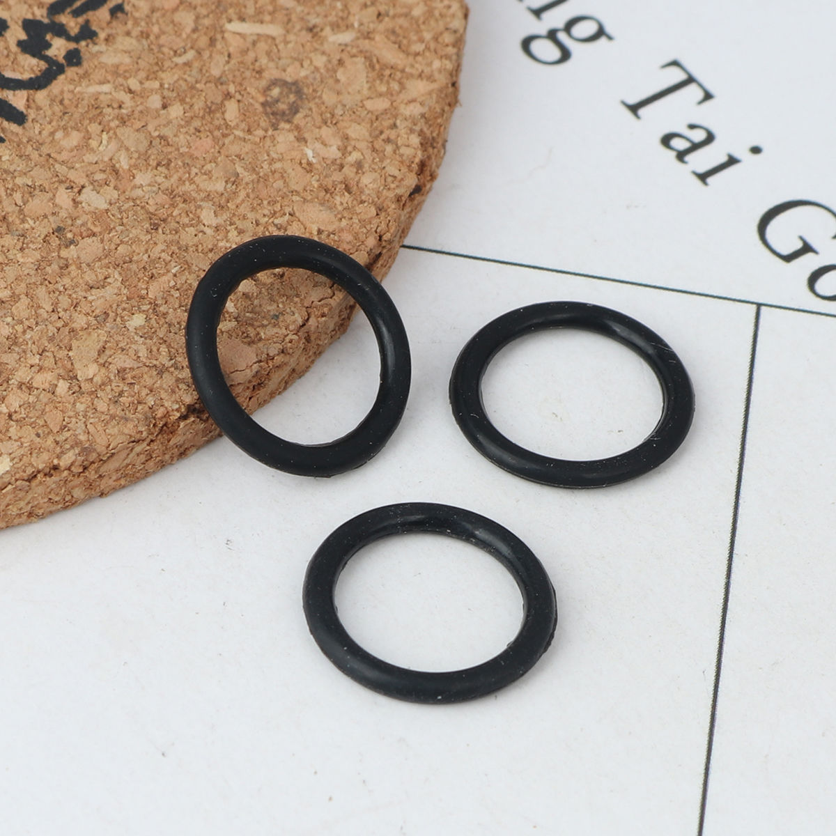 Bild von Gummi Verbinder Rund Schwarz 16mm D., 100 Stück