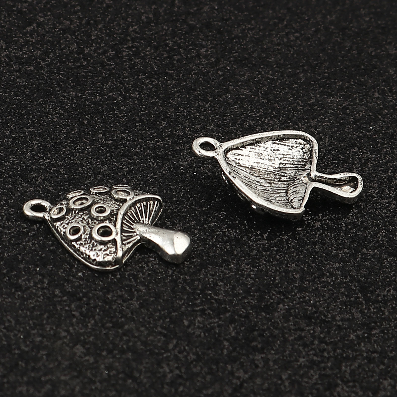 Picture of Zinc Based Alloy Charms Mushroom Antique Silver Color (Can Hold ss5 ss6 ss7 Pointed Back Rhinestone) 25mm x 18mm, 10 PCs