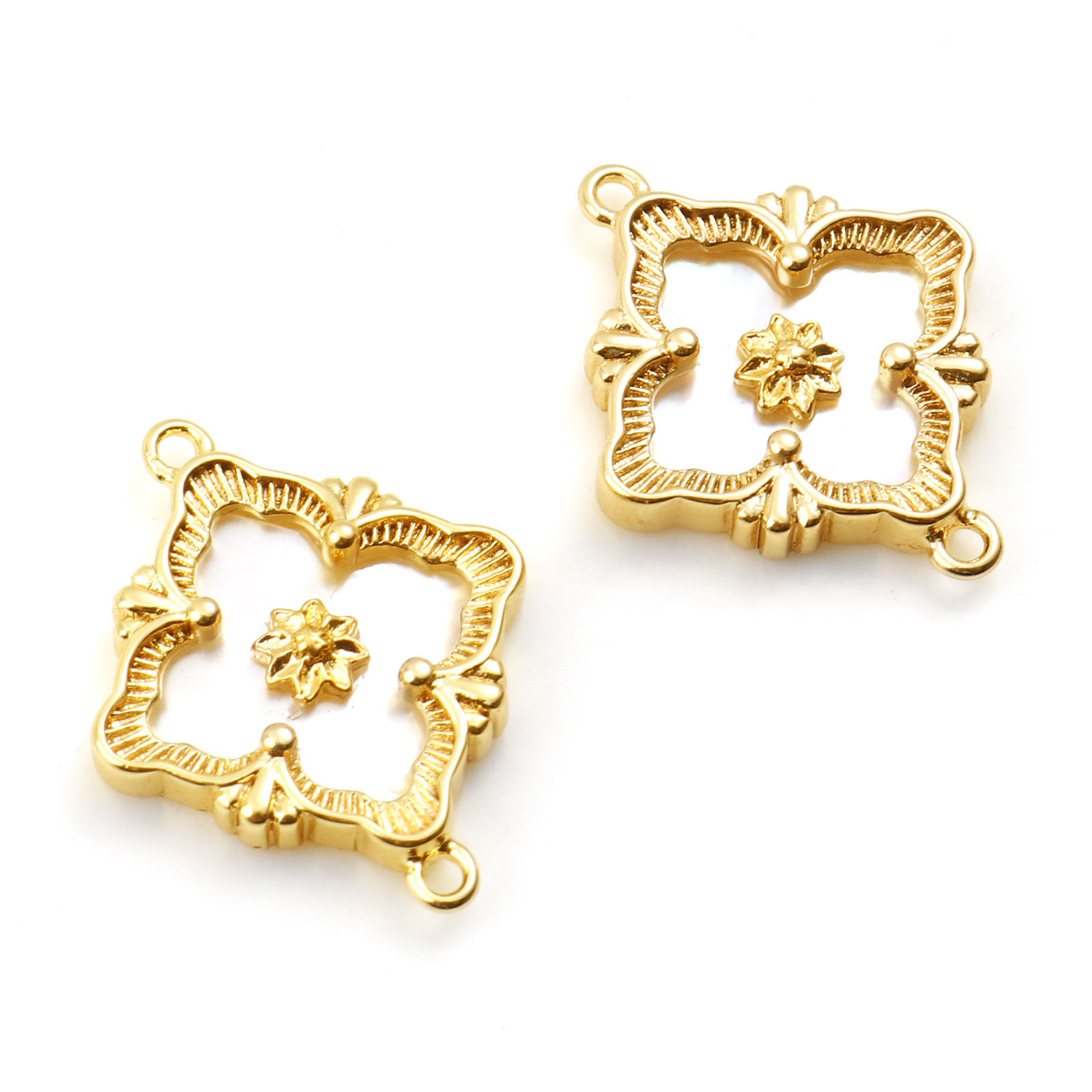 Picture of Shell & Brass Style Of Royal Court Character Connectors Real Gold Plated Rhombus Carved Pattern 17mm x 14mm, 1 Piece