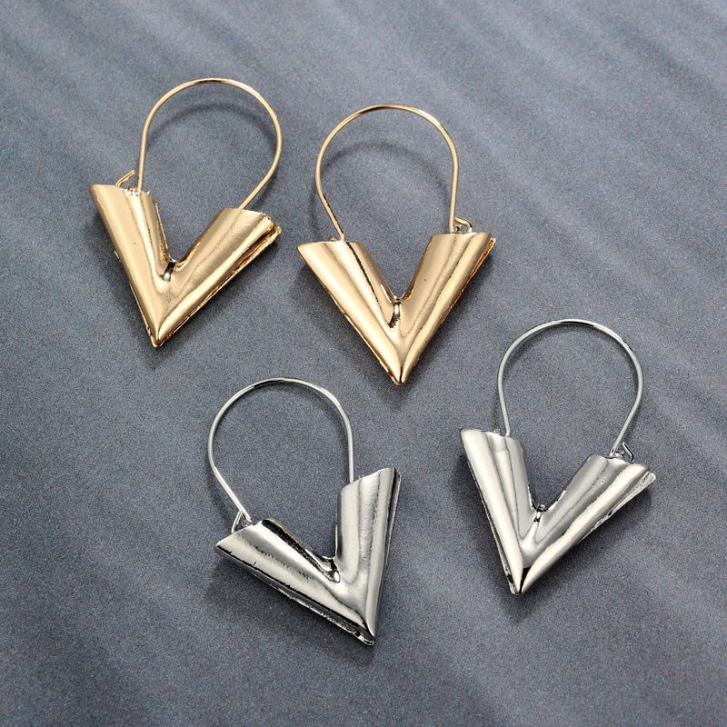 Image de Boucles d'Oreilles Simple Argent Mat Forme V 3.7cm, 1 Paire