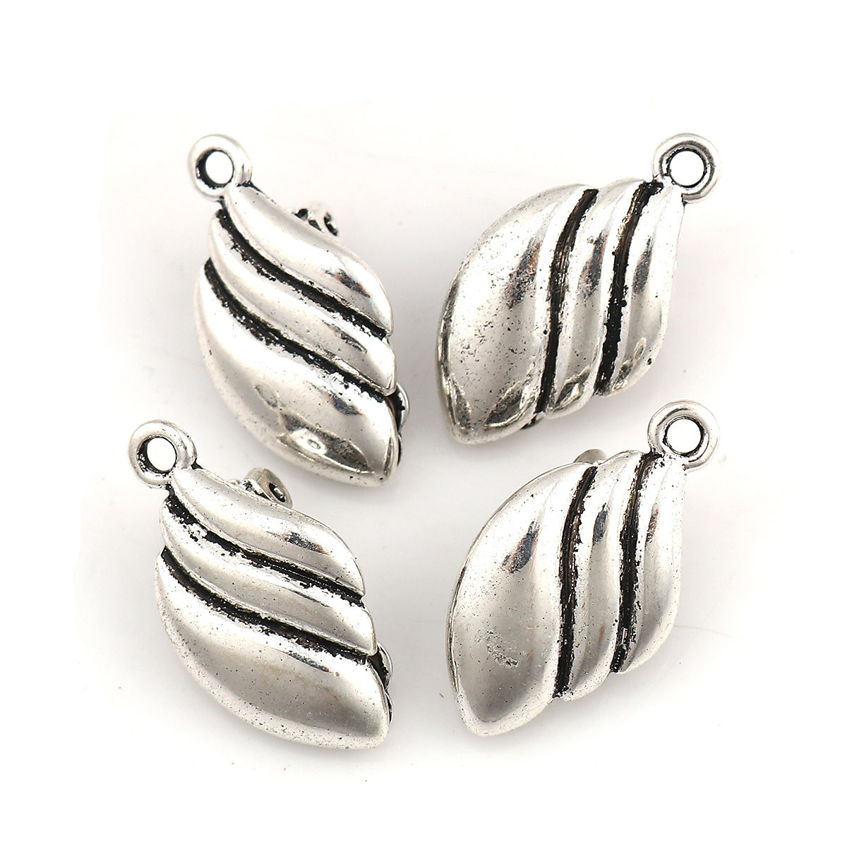 Immagine di Lega di Zinco clip orecchio Ganci per Orecchini Foglia Argento Antico W/ Loop 23mm x 13mm, 4 Pz