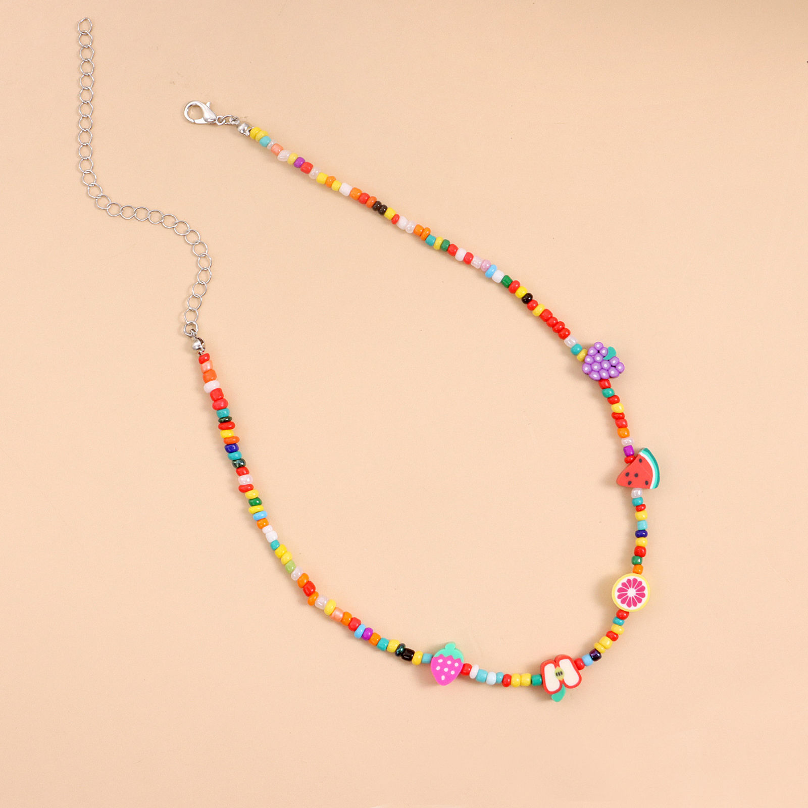 Image de Collier Perlé Mignon en Plastique Multicolore Fruits au Hasard 1 Pièce