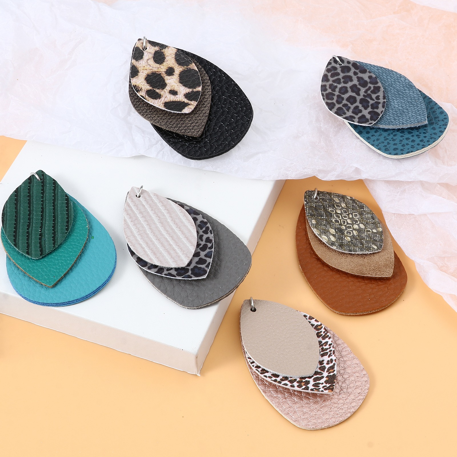 Immagine di PU Ciondoli Goccia Multicolore Leopardo 5.8cm x 3.7cm, 5 Pz