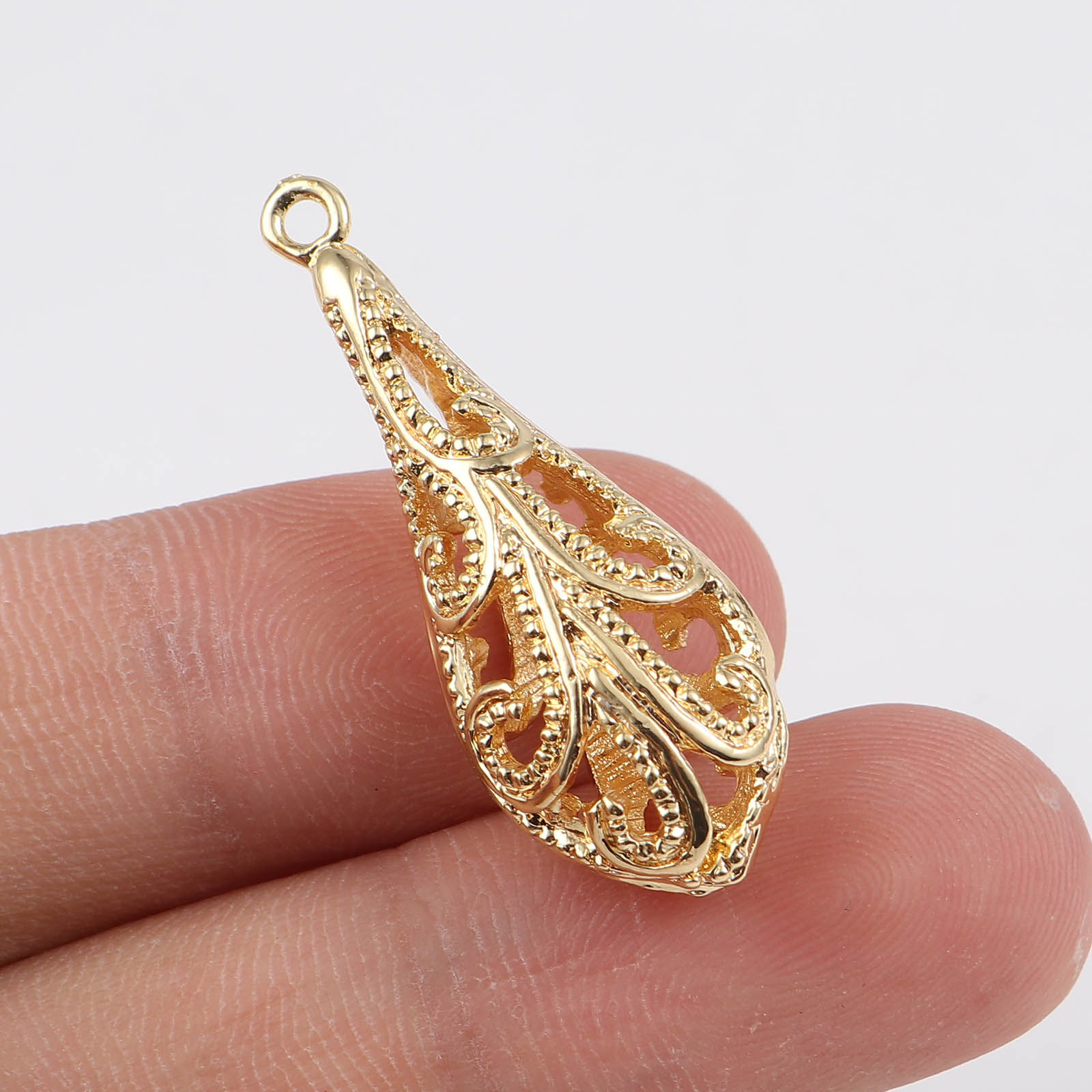 真鍮 チャーム 18K ゴールドフィルド 2 個 の画像