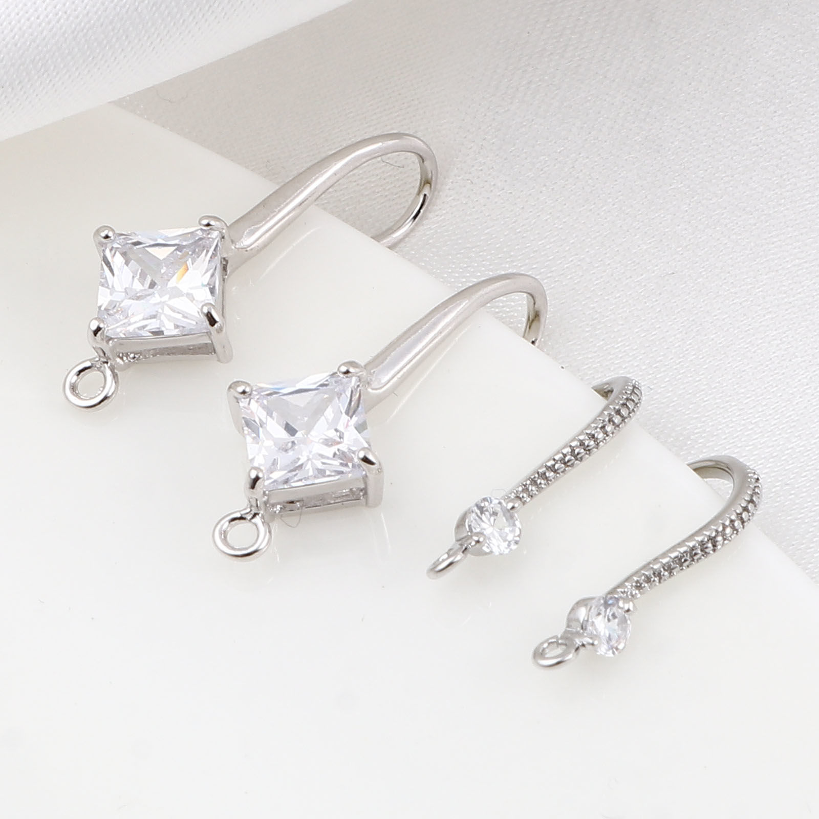 Image de Boucles d'Oreilles Crochets en Laiton Plaqué Platine Véritable avec Boucle 2 Pcs