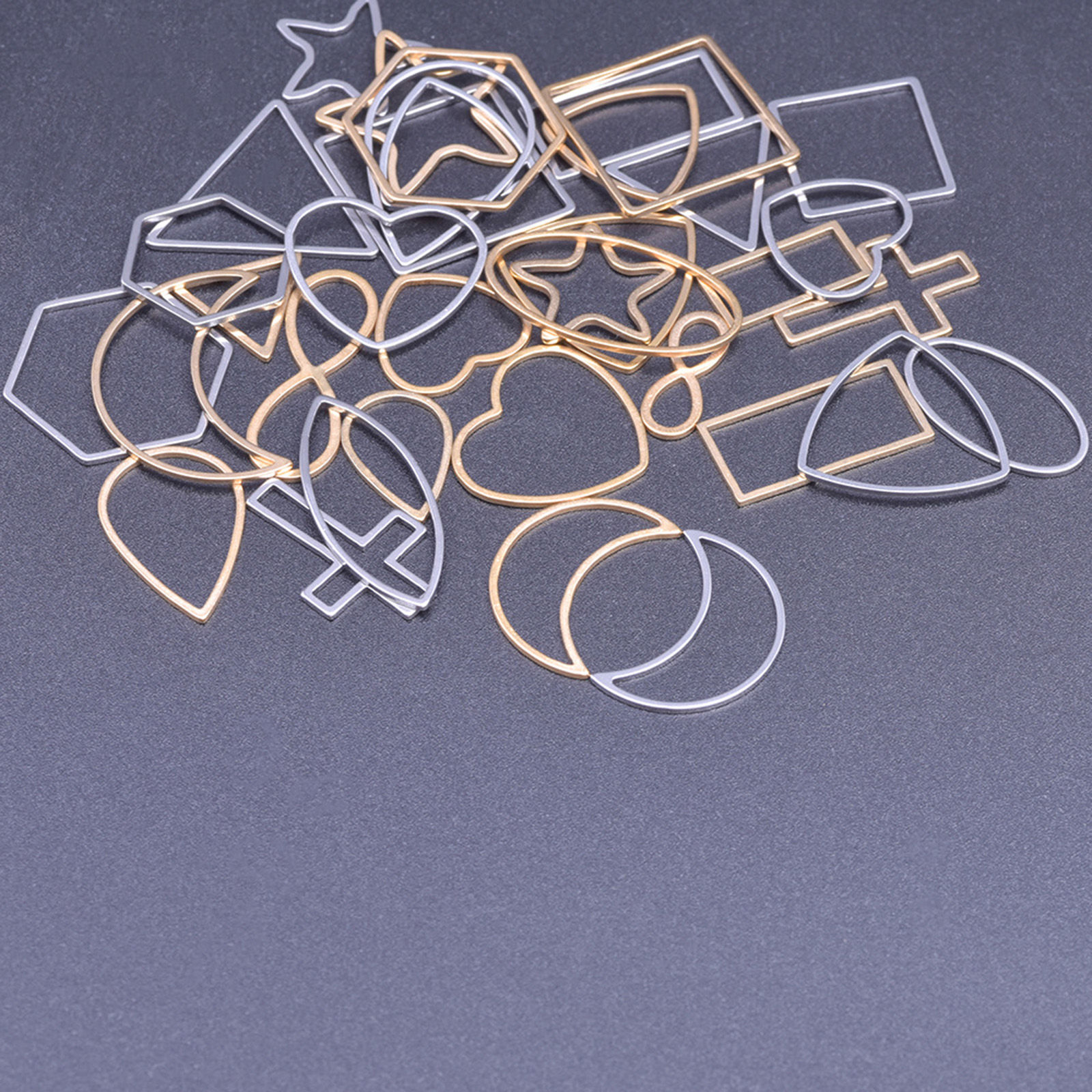 Bild von Edelstahl Geometrie Serie Verbinder Bunt