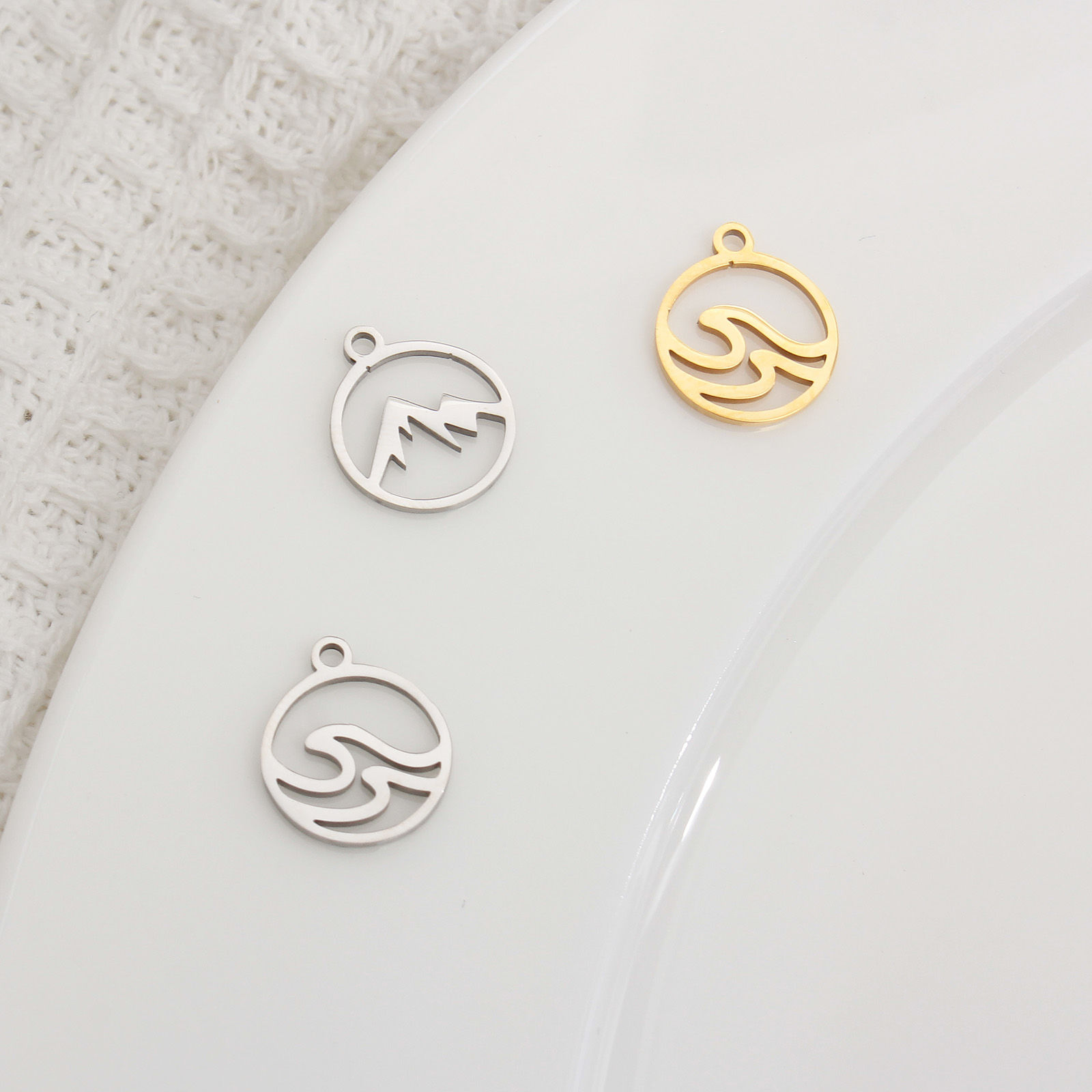 Bild von Edelstahl Charms Rund Bunt Hohl 14mm x 12mm, 2 Stück