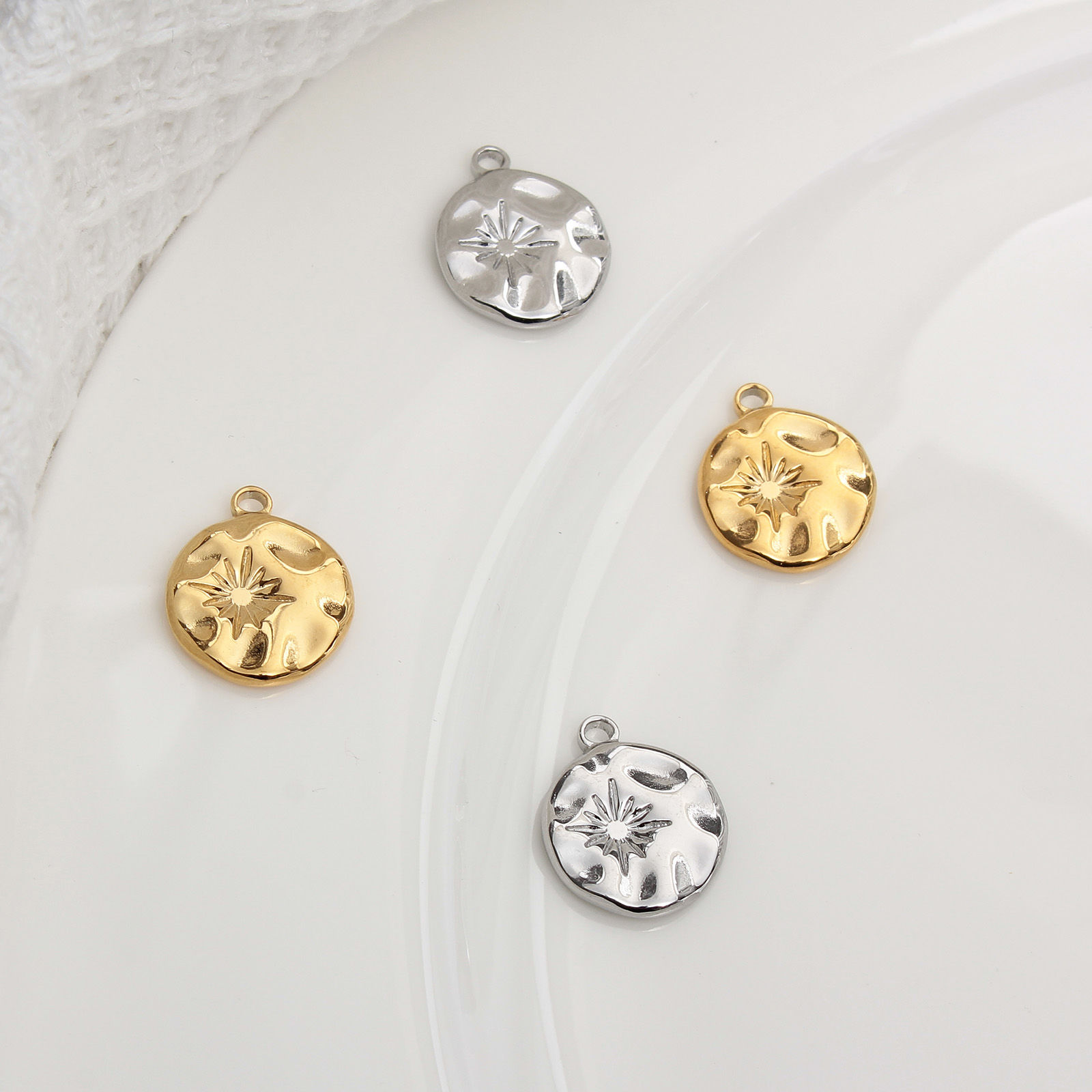 Image de Breloques en Acier Inoxydable Martelage Rond Multicolore Etoile 19mm x 15mm , 1 Pièce