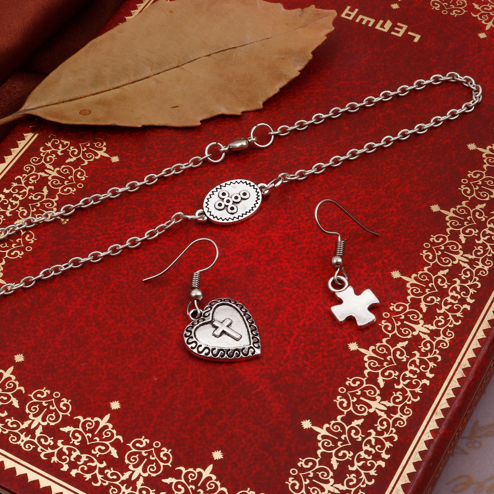 Picture of Zinc Based Alloy Religious Charms Antique Silver Color