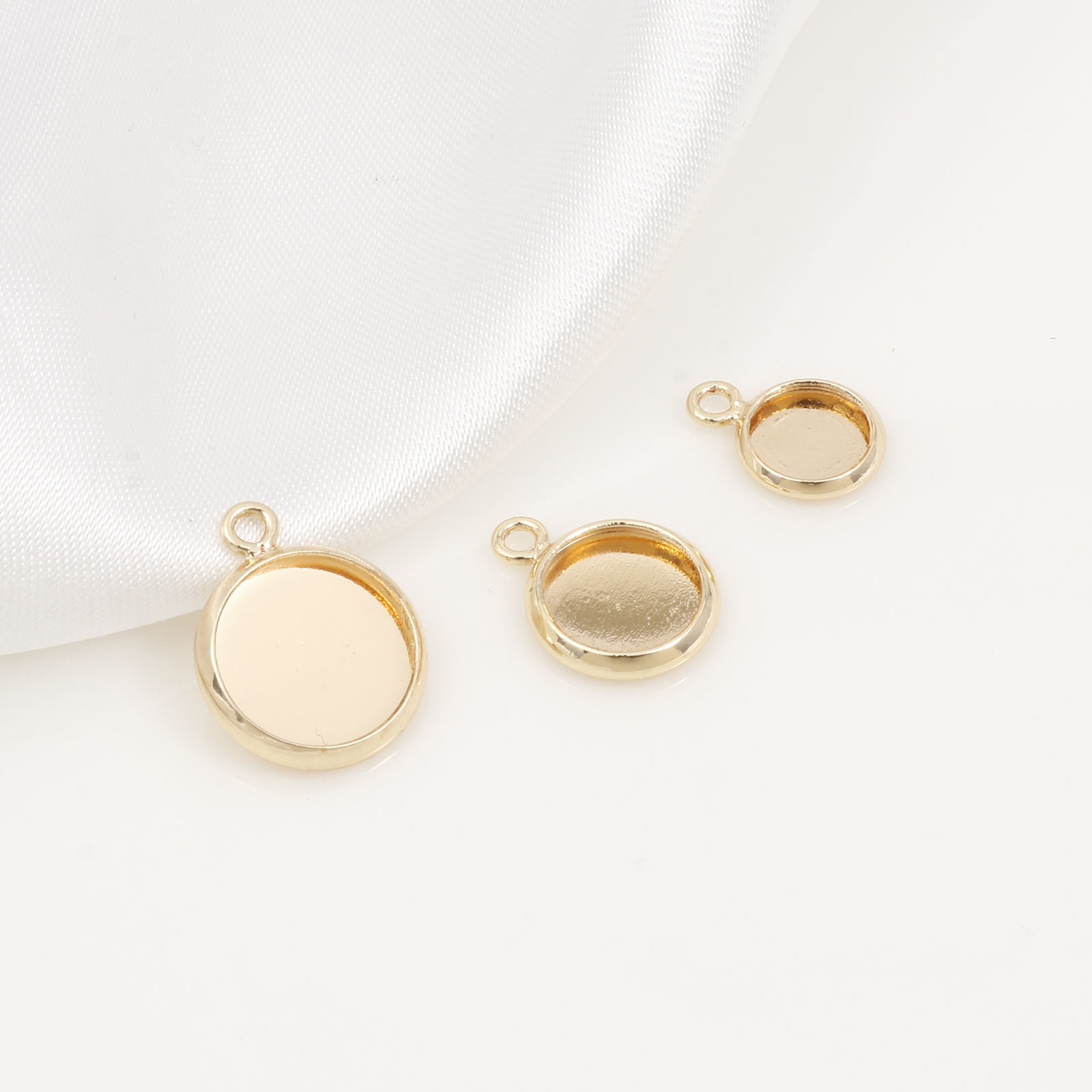 Picture of Brass Charms Round Disc 14K Real Gold Plated Cabochon Settings