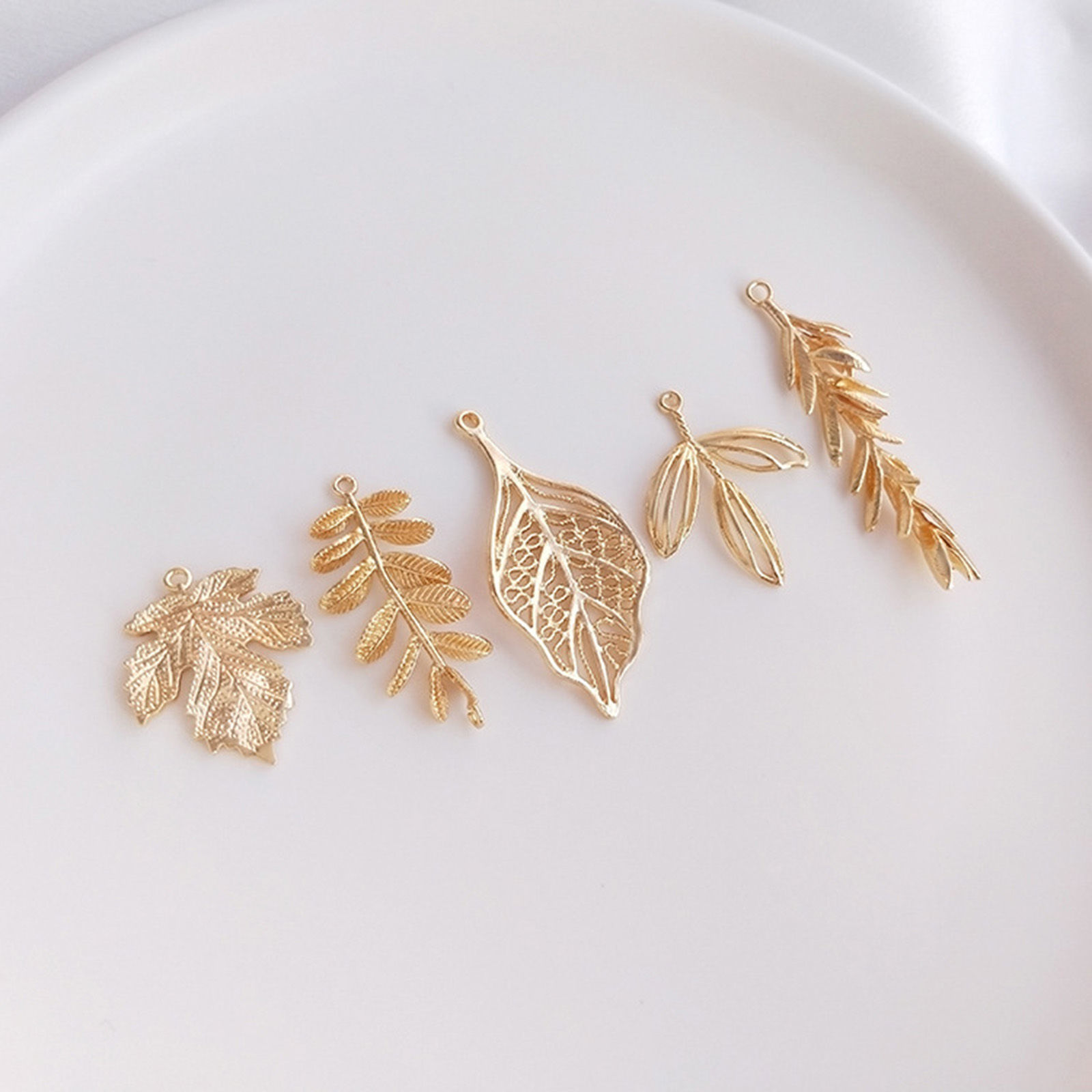 Imagen de Latón Colgantes Hoja 14K Oro Real Chappado 1 Unidad