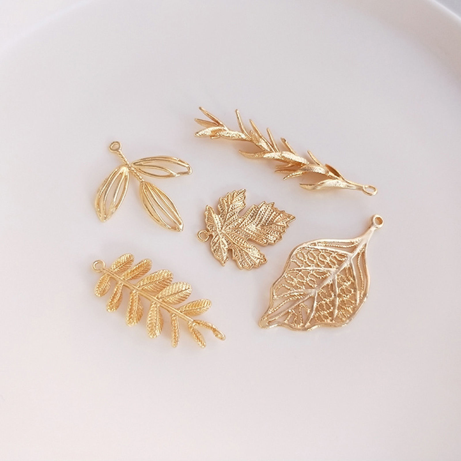 Imagen de Latón Colgantes Hoja 14K Oro Real Chappado 1 Unidad