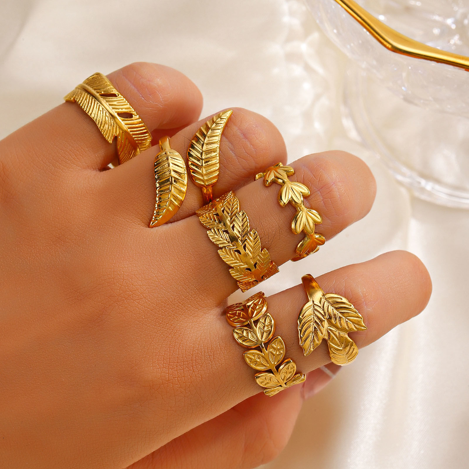 Picture of Eco-friendly Vacuum Plating Natural Pastoral Retro 18K Gold Plated 304 Stainless Steel Open Leaf Rings For Women Party