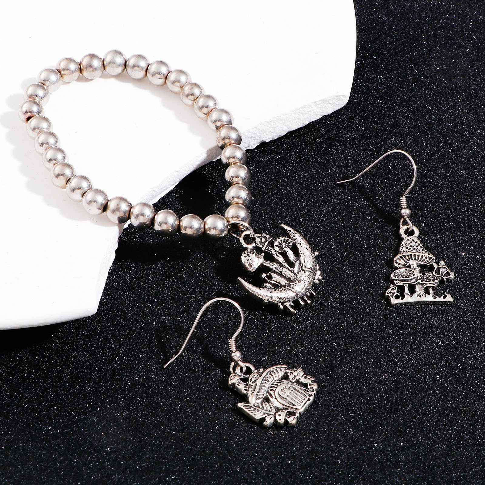 Picture of Zinc Based Alloy Charms Antique Silver Color Mushroom