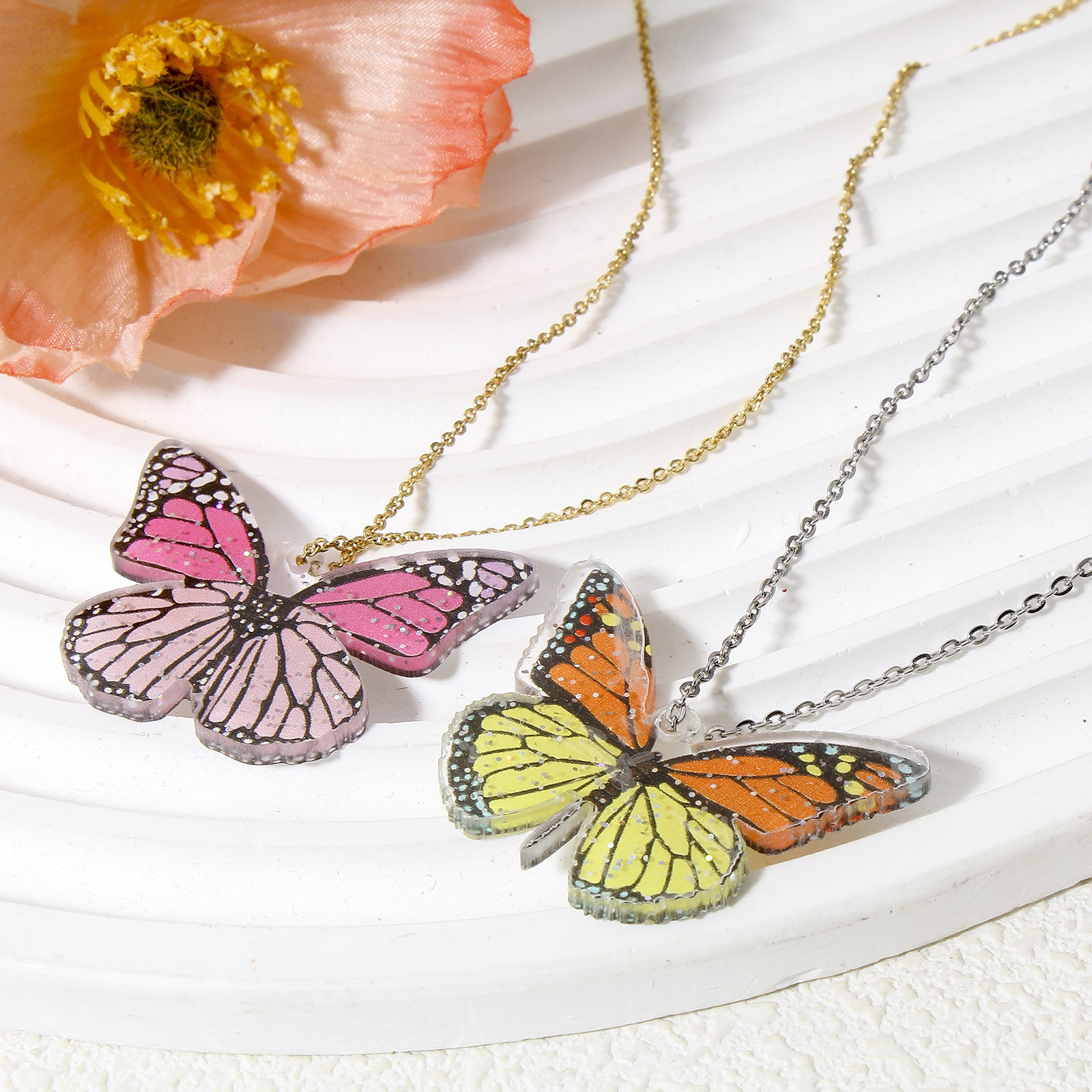 Imagen de 10 Unidades Acrílico Gótico Colgantes Polilla Mariposa Multicolor Glitter
