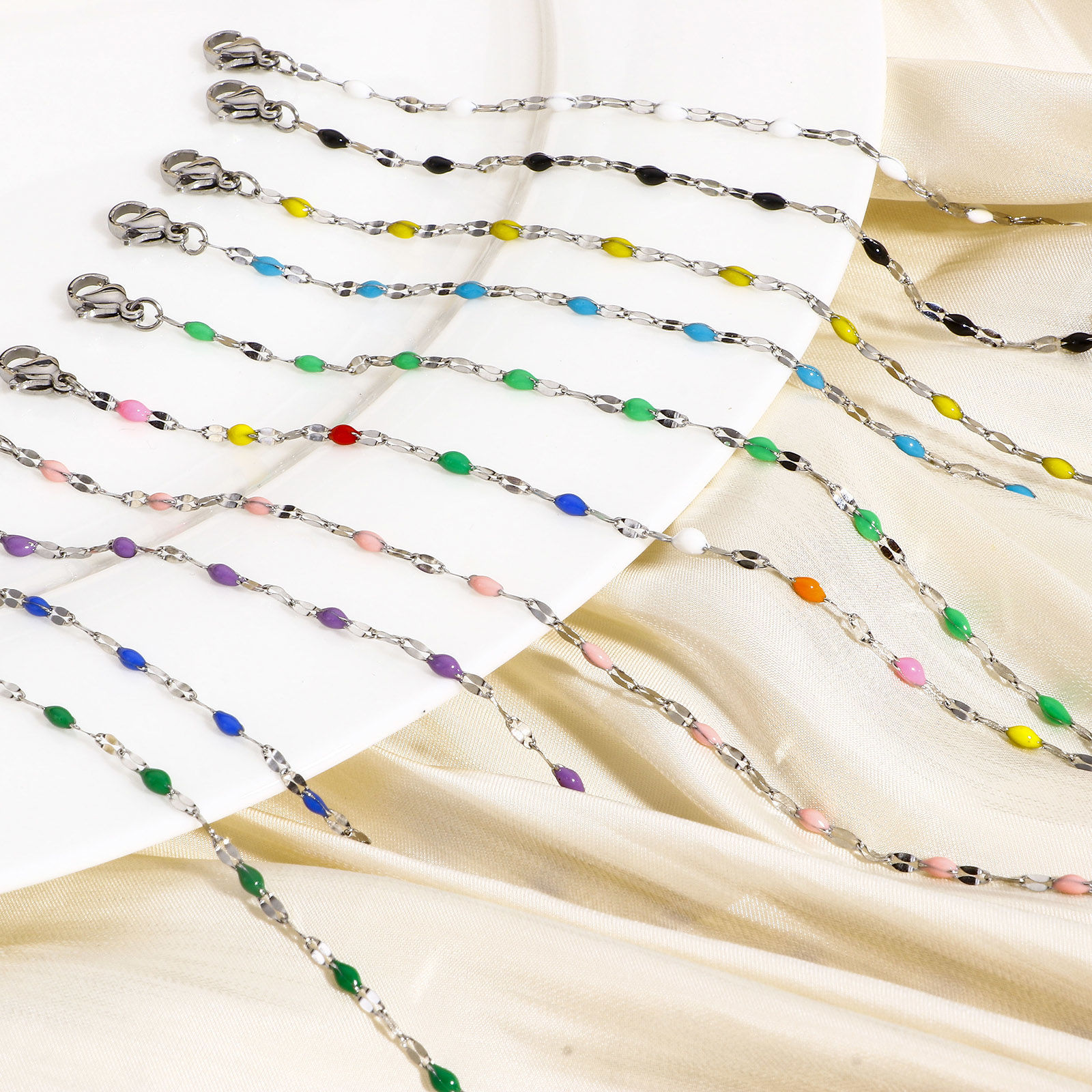 Picture of Wholesale Enamel 304 Stainless Steel Lips Chain Bracelets, Silver Tone Women's Stylish Gift Jewelry Supply, 17.5cm(6 7/8") long