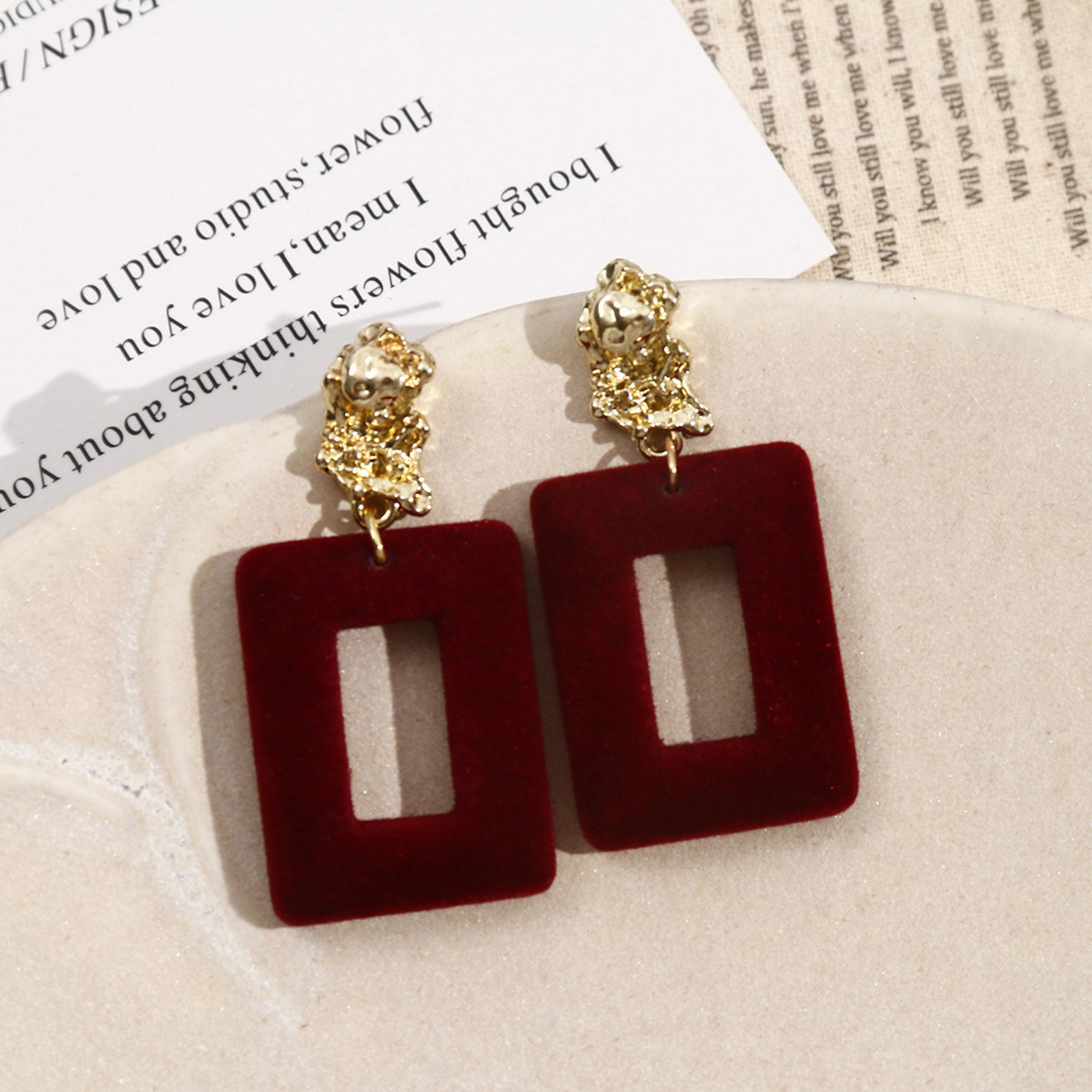 Picture of Acrylic Geometric Pendants Wine Red Flocking