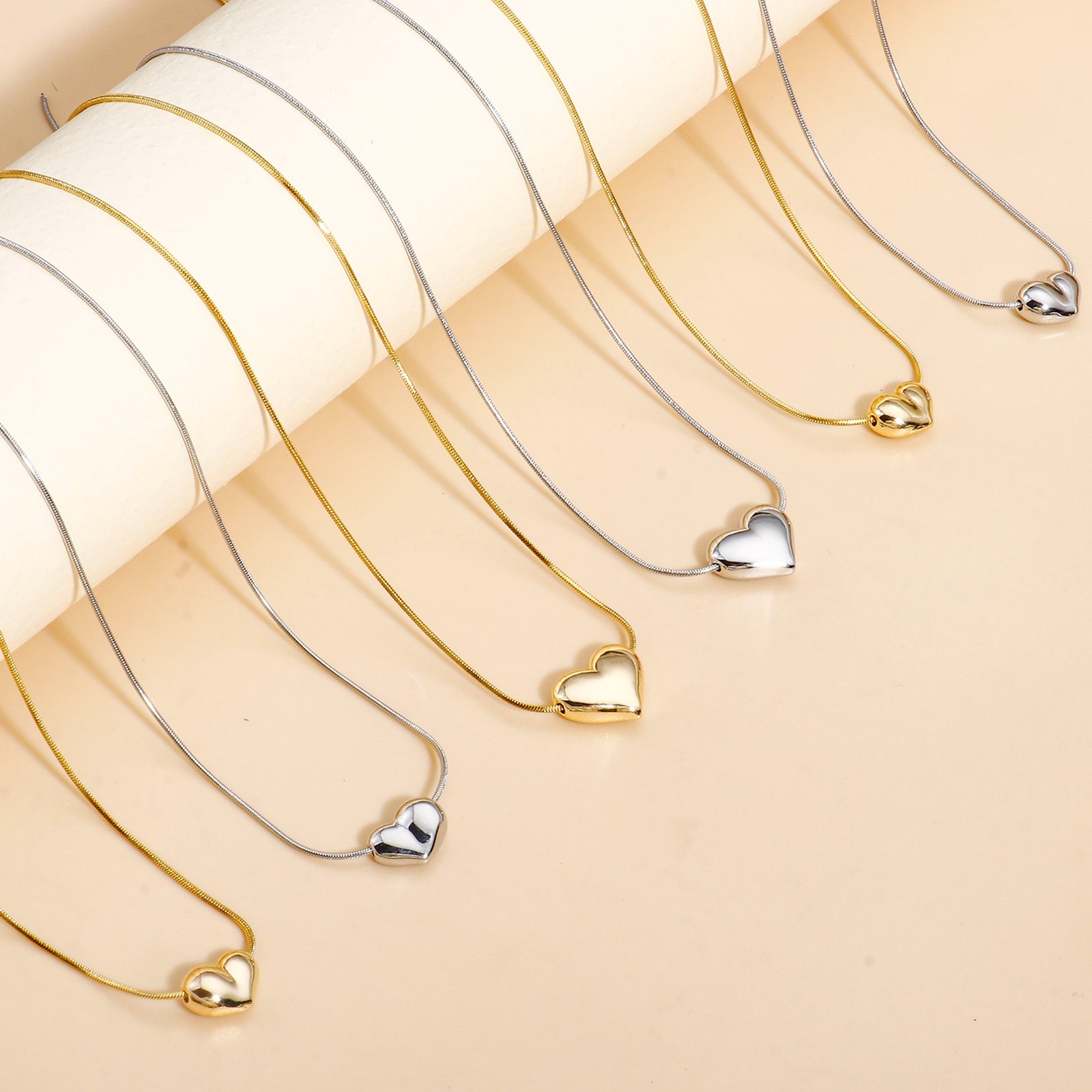 Imagen de 2 Unidades Latón día de San Valentín Colgantes Charms Corazón 3D