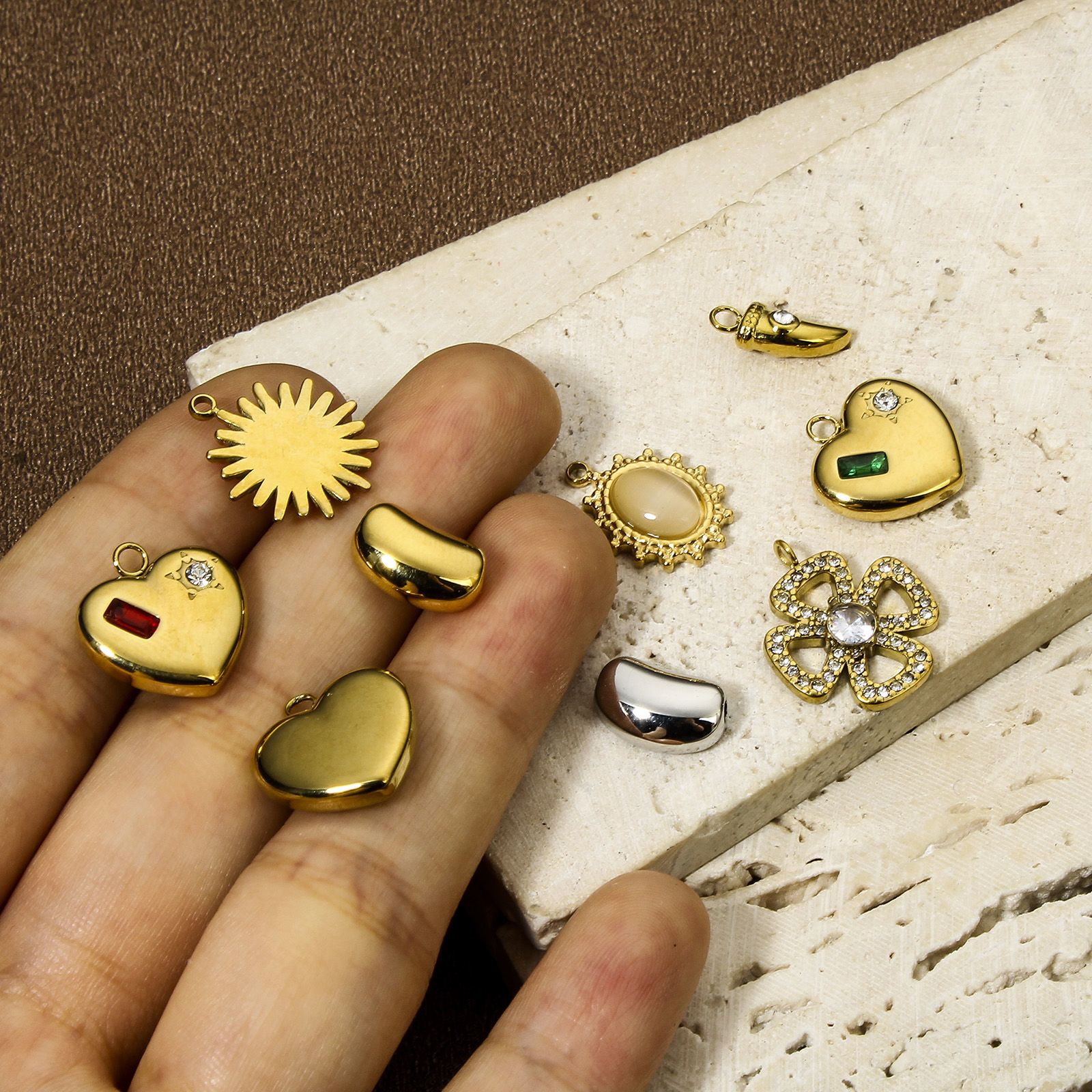 Picture of Vacuum Plating 304 Stainless Steel & Cat's Eye Glass Style Of Royal Court Character Charms Gold Plated Champagne Oval