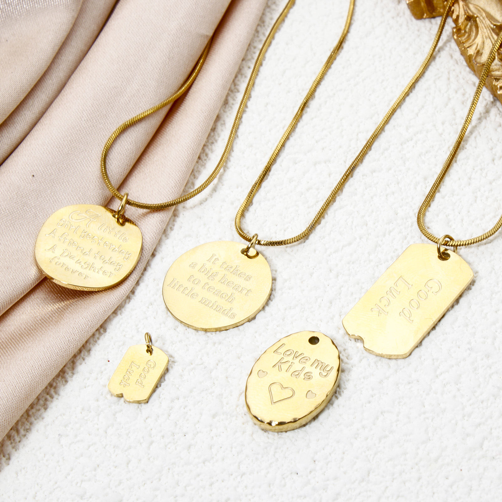 Picture of Eco-friendly Vacuum Plating 304 Stainless Steel Charms 18K Real Gold Plated Round Oval Message " Goodluck "