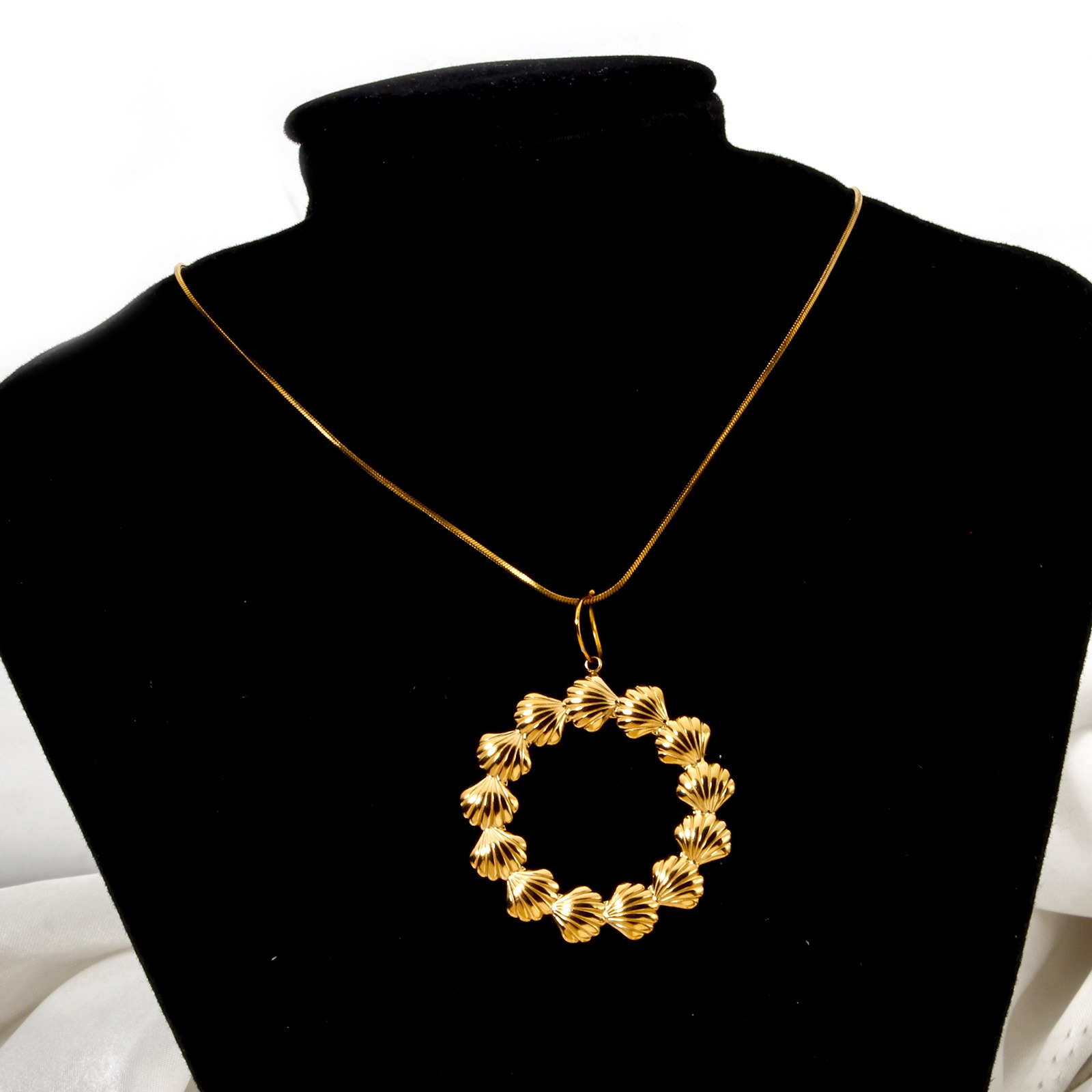 Picture of Eco-friendly Vacuum Plating 304 Stainless Steel Ocean Jewelry Pendants 18K Real Gold Plated Seahorse Animal Shell 3D