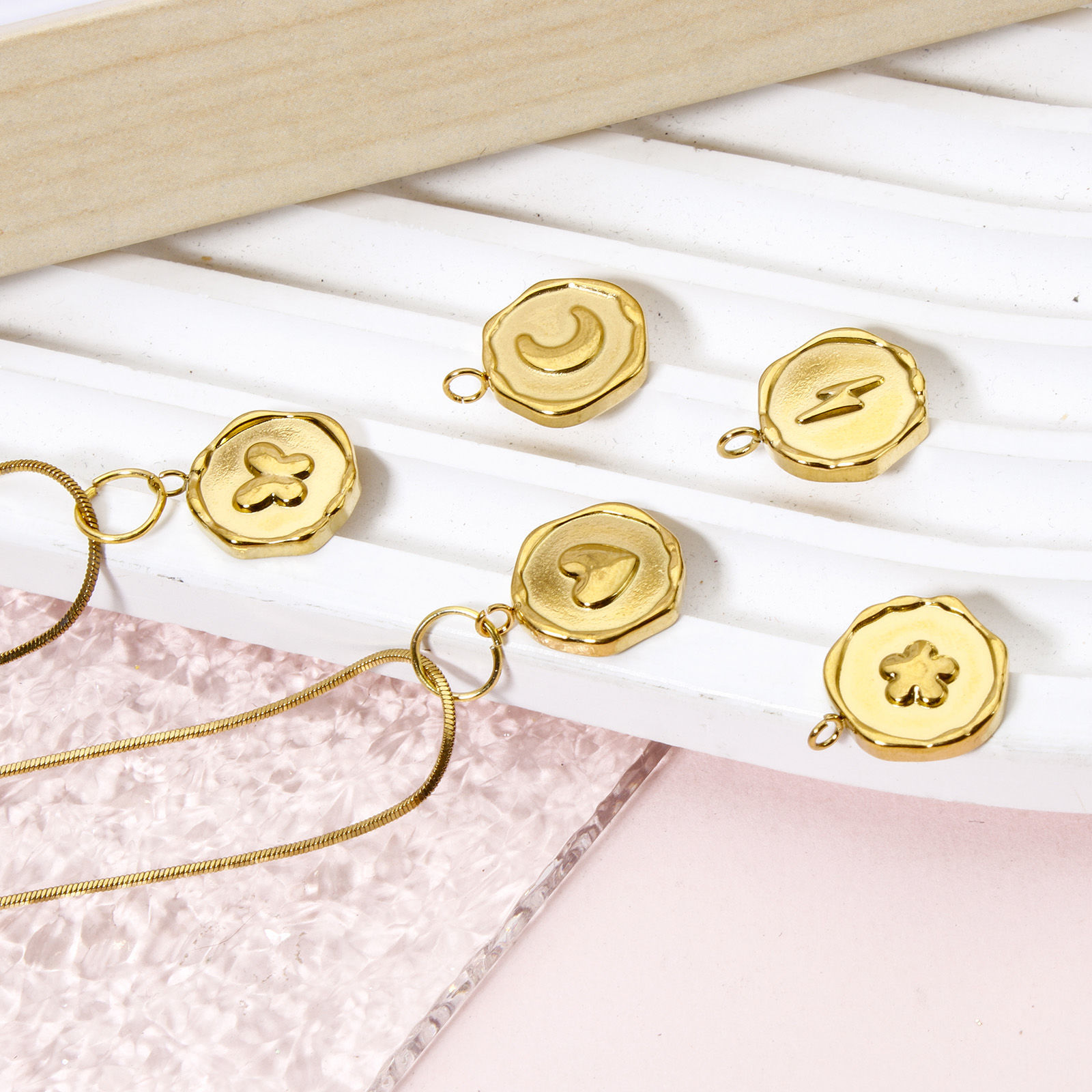 Picture of Eco-friendly PVD Vacuum Plating 304 Stainless Steel Valentine's Day Charms 18K Real Gold Plated Round Disc Moon 16mm x 13mm