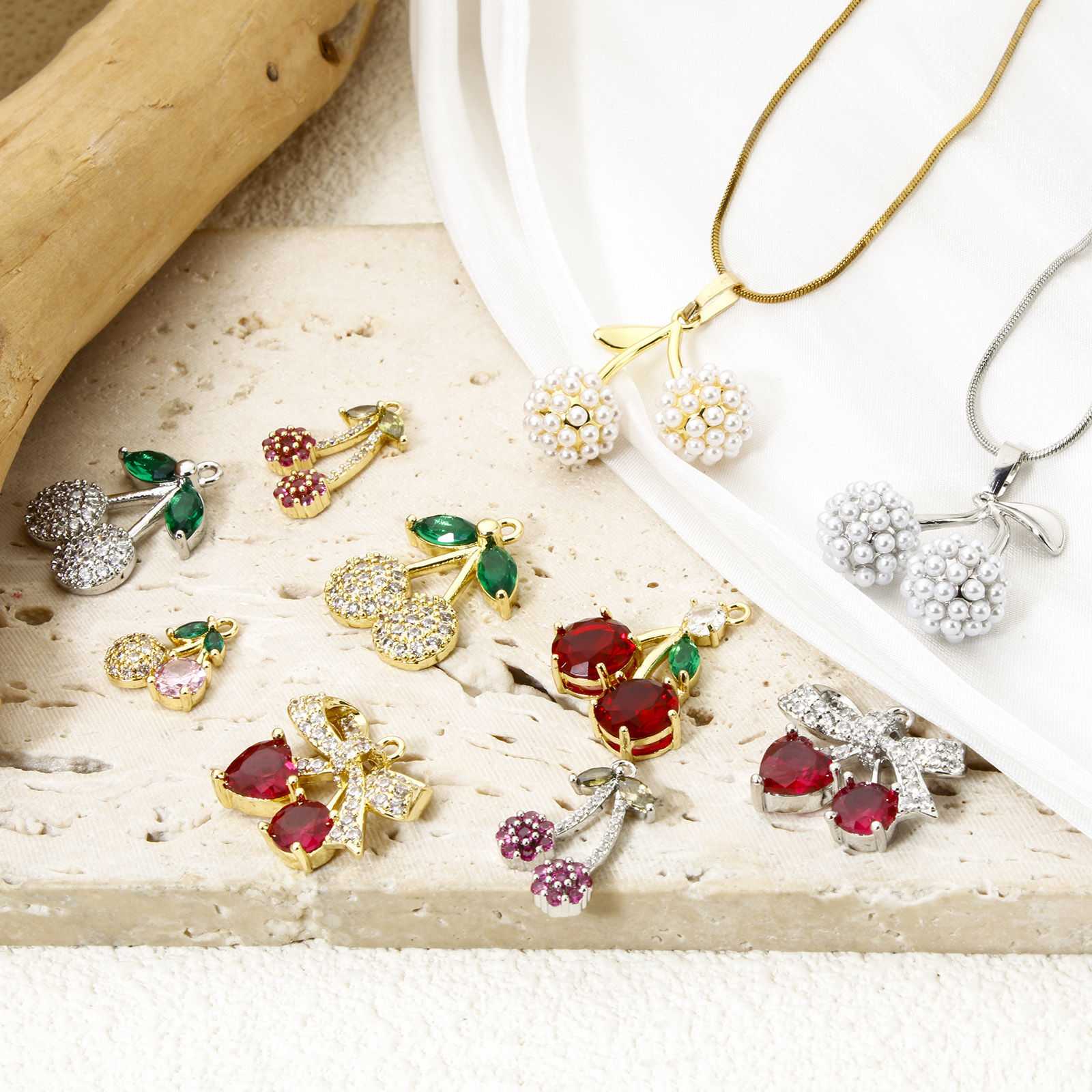 Image de 1 Pièce Breloques en Laiton Multicolore Cerise
