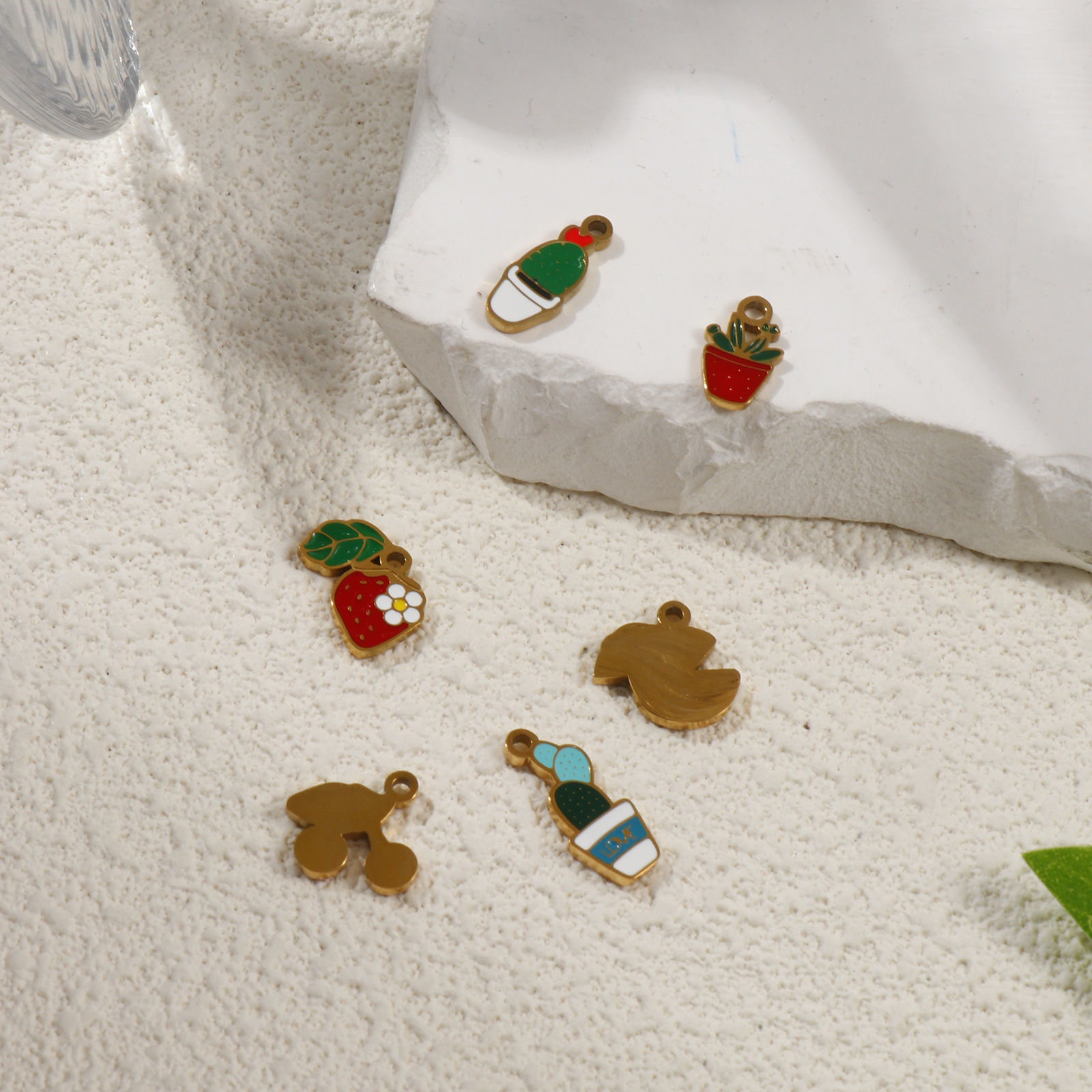 Picture of Eco-friendly PVD Vacuum Plating 304 Stainless Steel Flora Collection Charms 18K Gold Plated Pot Plant Enamel