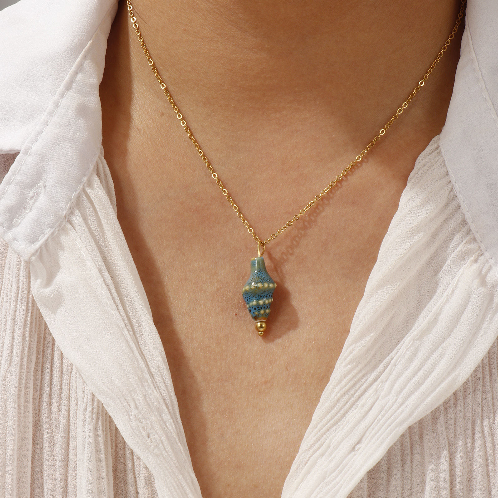 Picture of 18K Real Gold Plated Link Cable Chain Conch/ Sea Snail Pendant Charm Necklace, 304 Stainless Steel & Ceramic 45cm(17.7") + 5cm(2"), For Women, 3D, Exquisite Gift, Eco-friendly PVD Vacuum Plating, 1 Piece