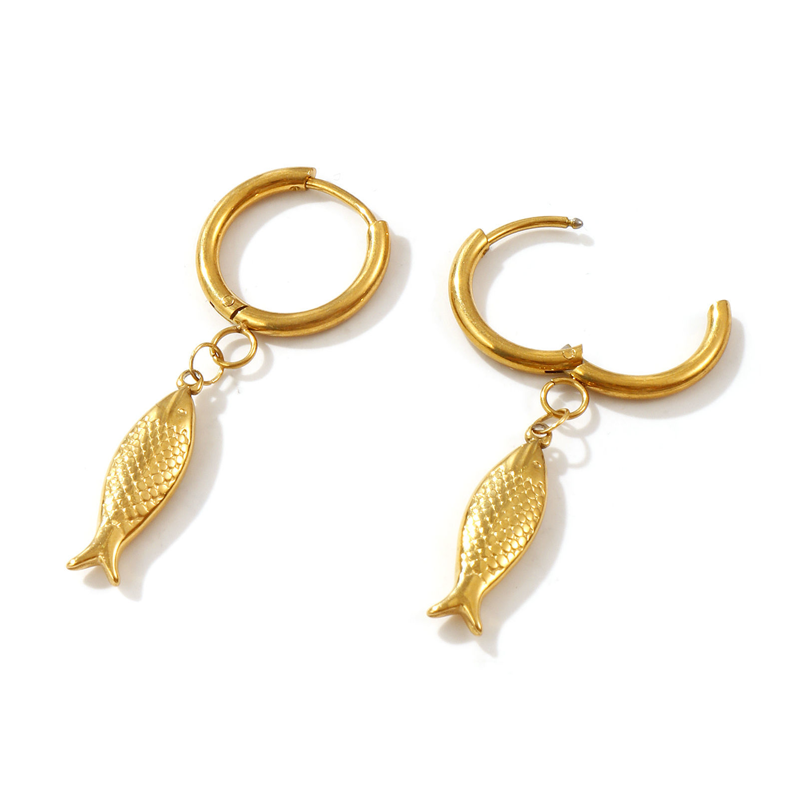 Picture of Eco-friendly PVD Vacuum Plating Stylish Ocean Jewelry 18K Gold Plated 304 Stainless Steel Fish Animal 3D Hoop Earrings For Women Gift
