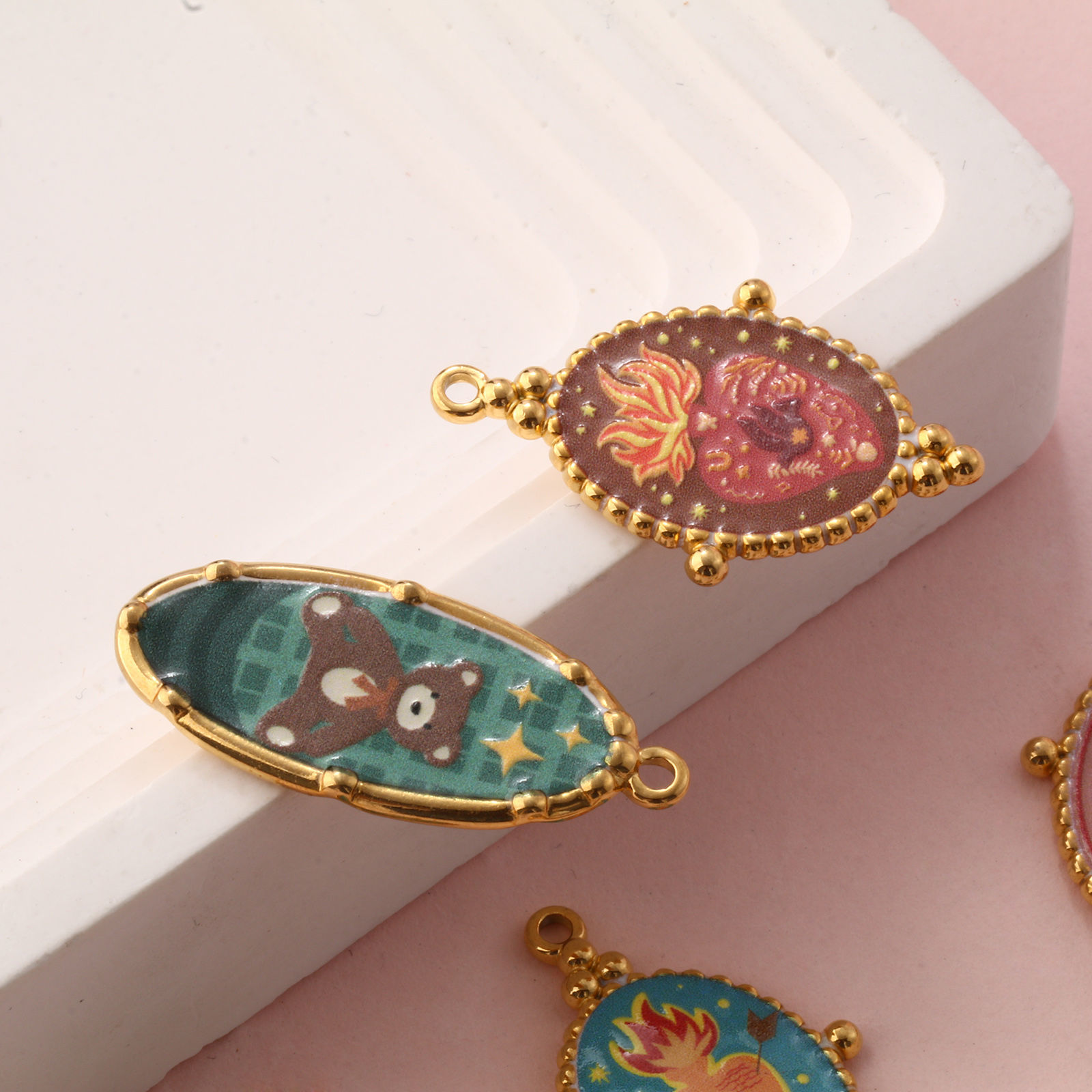 Picture of Eco-friendly PVD Vacuum Plating 304 Stainless Steel Pendants 18K Real Gold Plated Multicolor Bear Animal Ex Voto Heart Printed