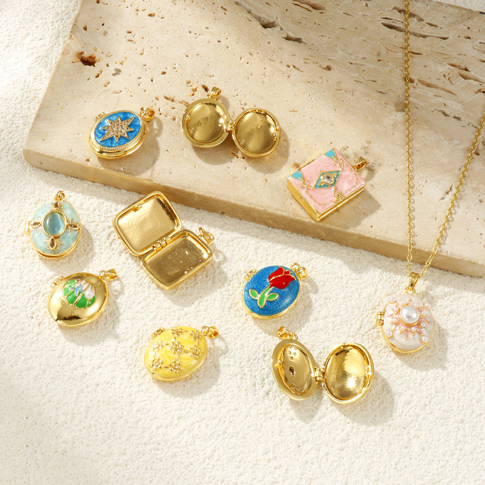 Picture of Brass Picture Photo Locket Frame Pendants 18K Gold Plated Enamel Can Open