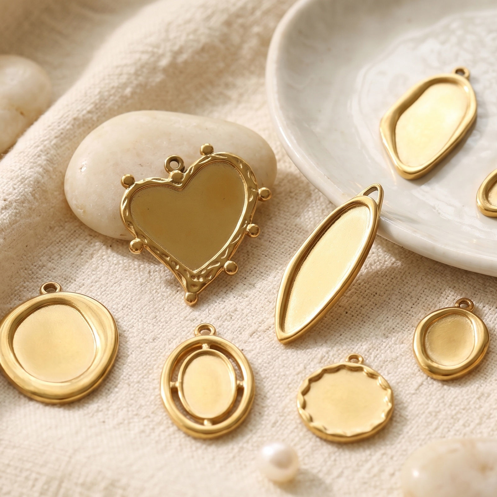 Picture of Eco-friendly PVD 304 Stainless Steel Charms Wholesale 18K Gold Plated Geometric