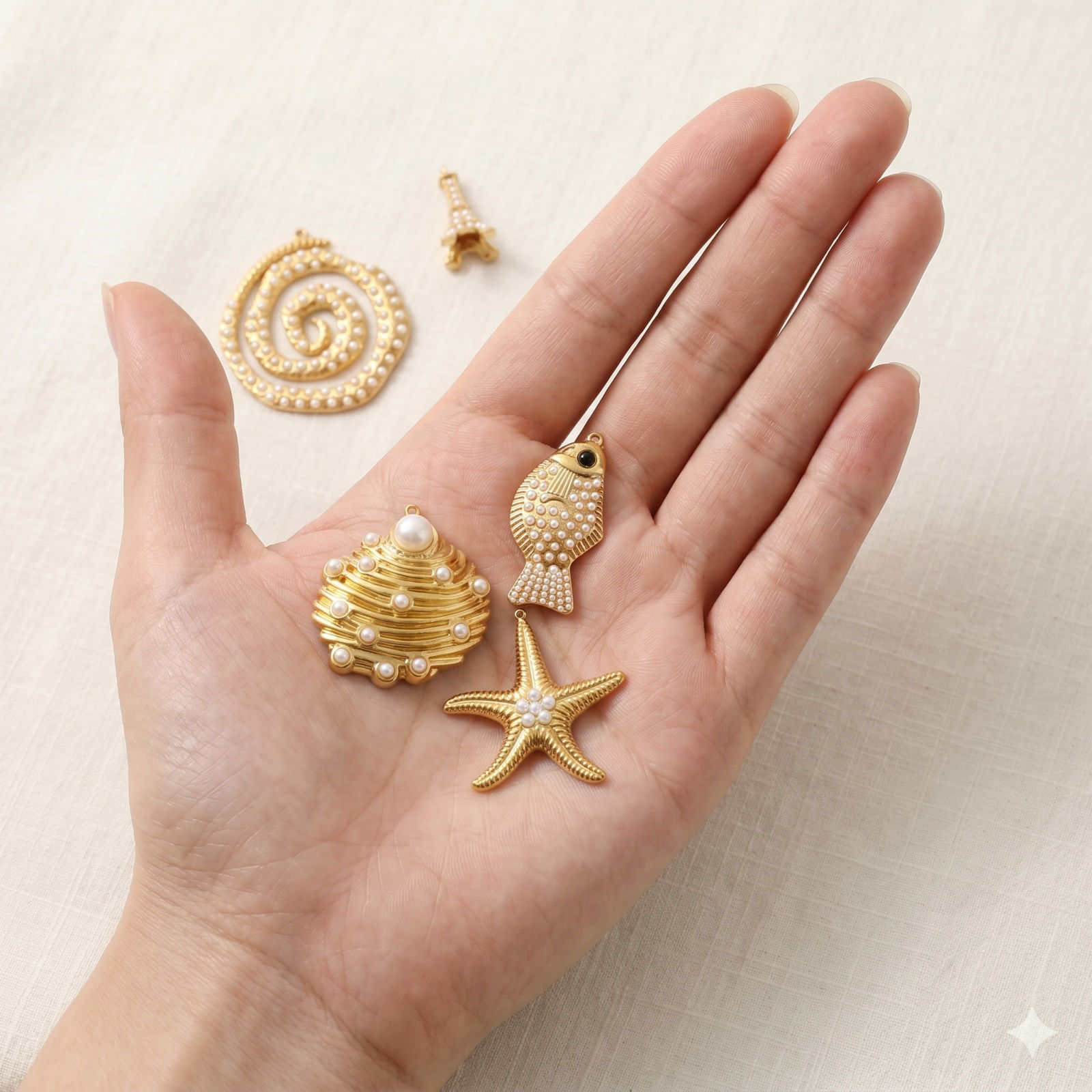 Picture of 1 Piece Eco-friendly PVD Waterproof Anti-Tarnish Hypoallergenic 304 Stainless Steel Charms Wholesale 18K Real Gold Plated Acrylic Imitation Pearl