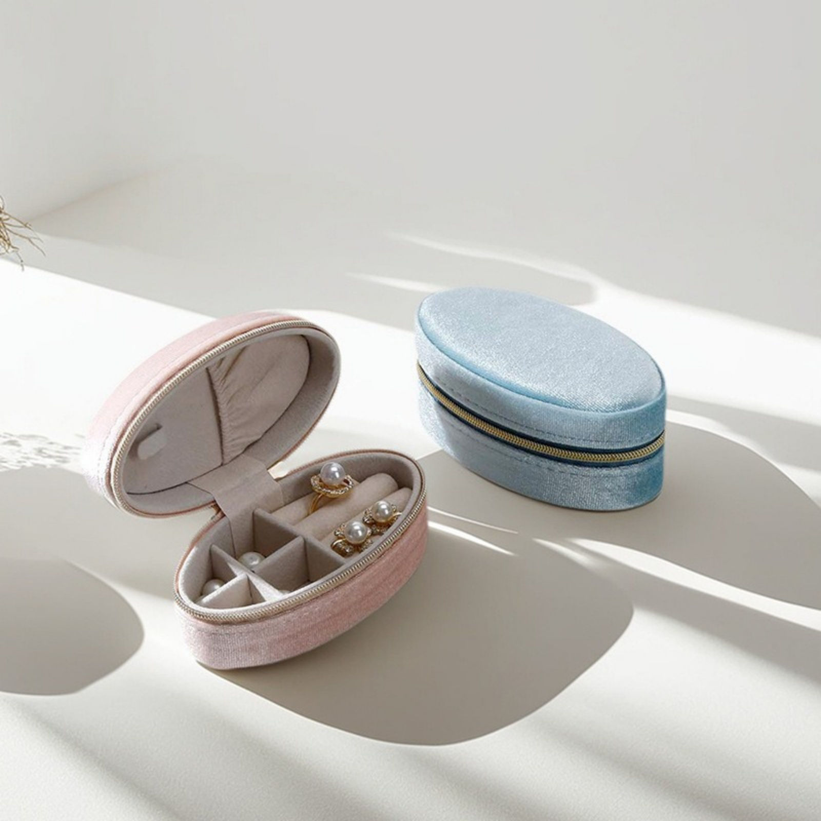 Picture of Velvet Jewelry Storage Box Oval Multicolor
