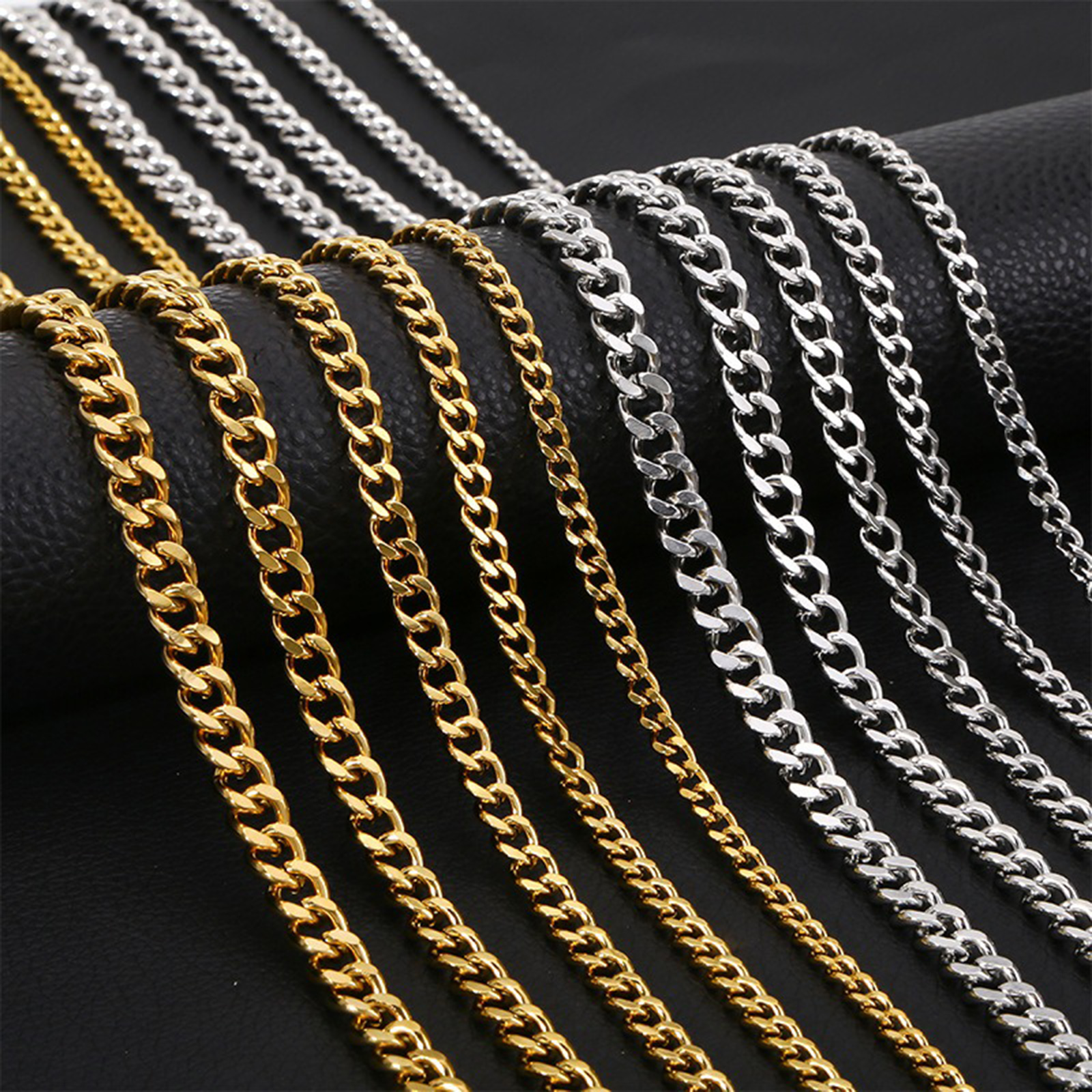 Picture of Wholesale Curb Link Chain Necklace, Multicolor 304 Stainless Steel, Women's Eco-friendly Simple Stylish Gift Jewelry For Retailer, 1 Piece