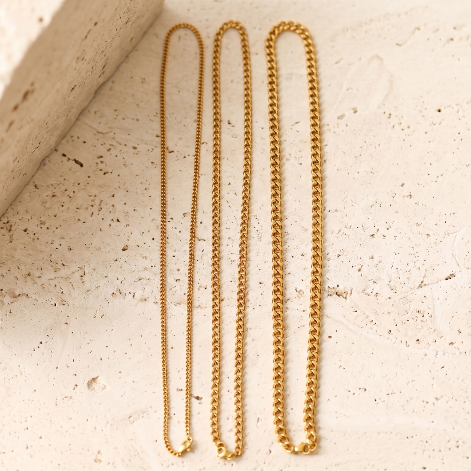 Picture of Wholesale Curb Link Chain Necklace, Multicolor 304 Stainless Steel, Women's Eco-friendly Simple Stylish Gift Jewelry For Retailer, 1 Piece
