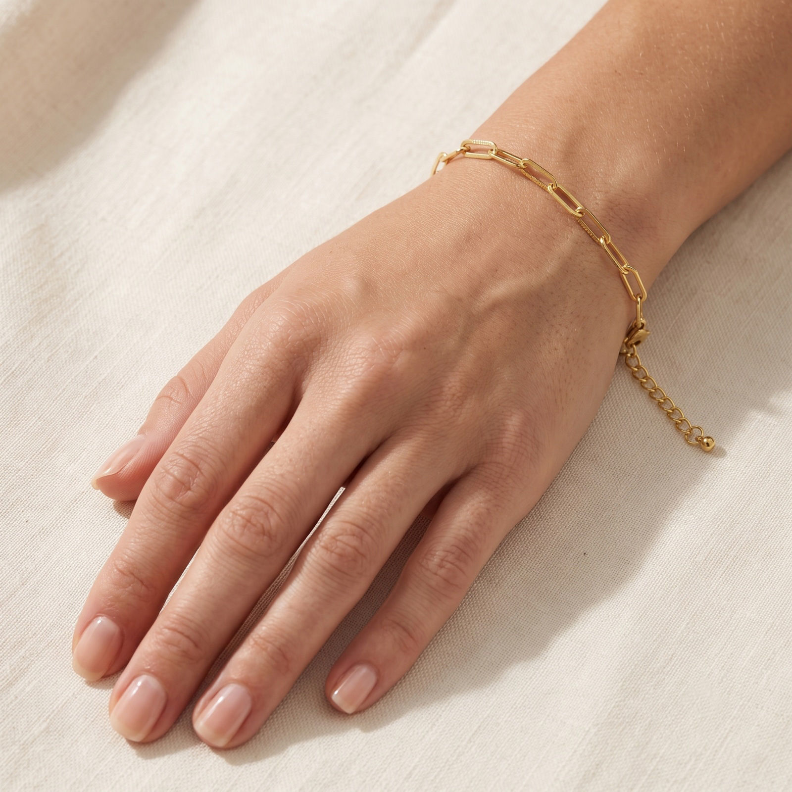 Picture of 1 Piece Brass Simple Paperclip Link Chain Bracelets Wholesale 18K Gold Plated
