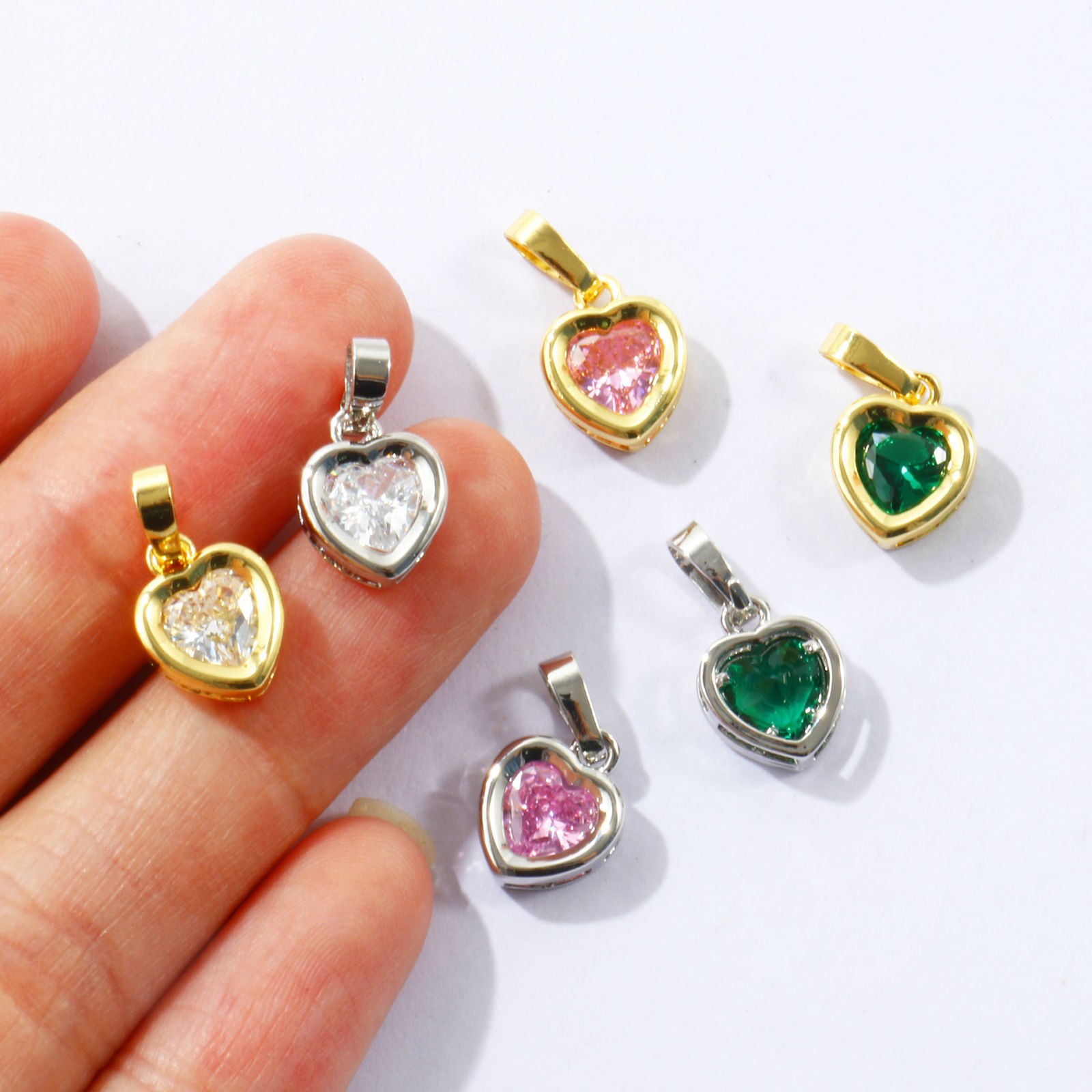 Imagen de 2 Unidades Latón (sin cadmio)+ Circón Artificial día de San Valentín Colgantes Charms Al Por Mayor, Corazón Multicolor 16mm x 9mm