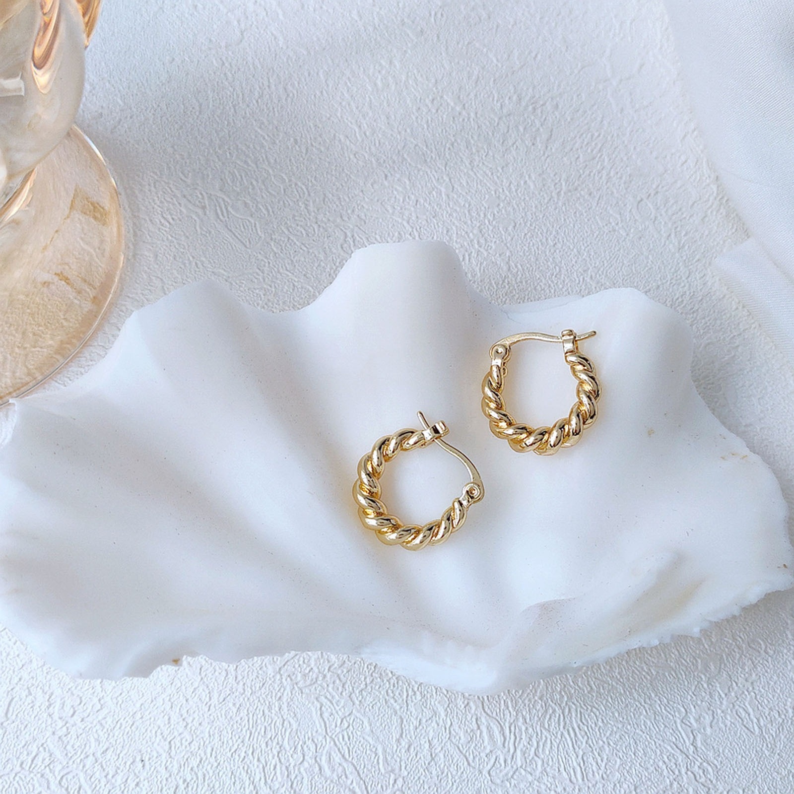 Picture of Eco-friendly Simple & Casual Stylish 14K Real Gold Plated Brass Braided Hoop Earrings For Women 16mm Dia., 1 Pair