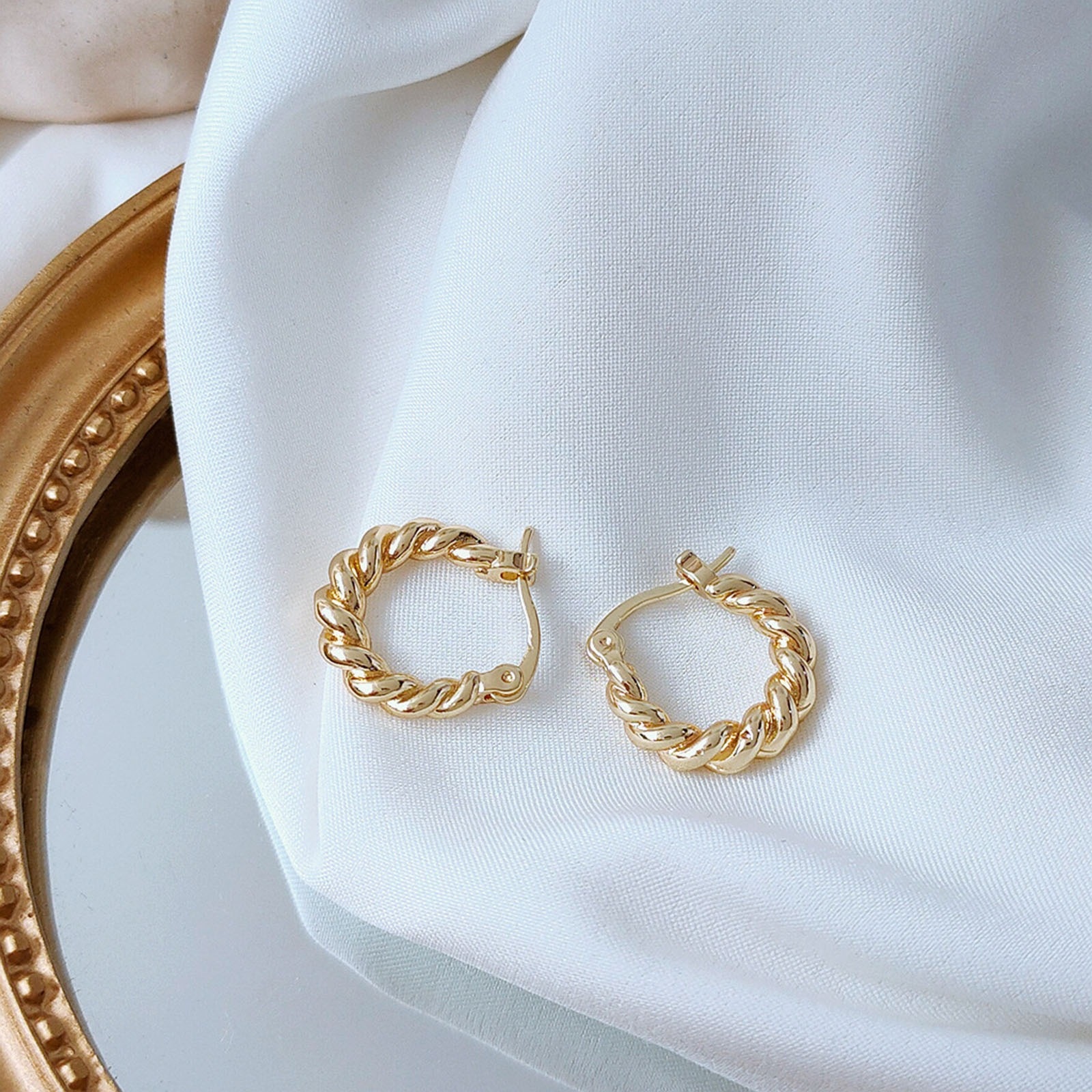 Picture of Eco-friendly Simple & Casual Stylish 14K Real Gold Plated Brass Braided Hoop Earrings For Women 16mm Dia., 1 Pair