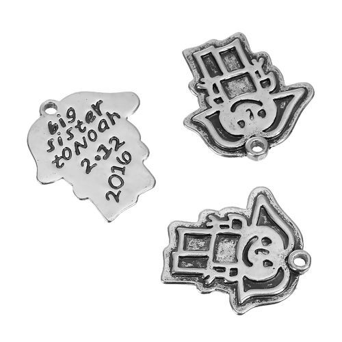 真鍮 DIY 落書き デザイン チャーム ガール 銀古美 文字 " Big Sister To Noah 2.12 2016" 26mmx 24mm、 1 個 の画像