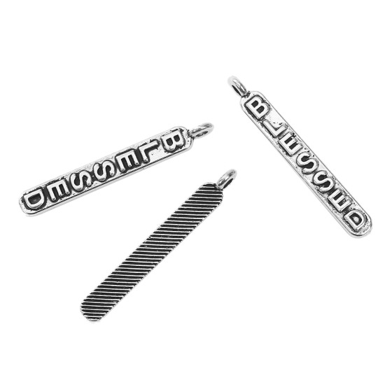 Bild von 50 Stück Zinklegierung Positive Zitate Energie Charms Antiksilber Rechteck Message " Blessed " 28mm x 4mm
