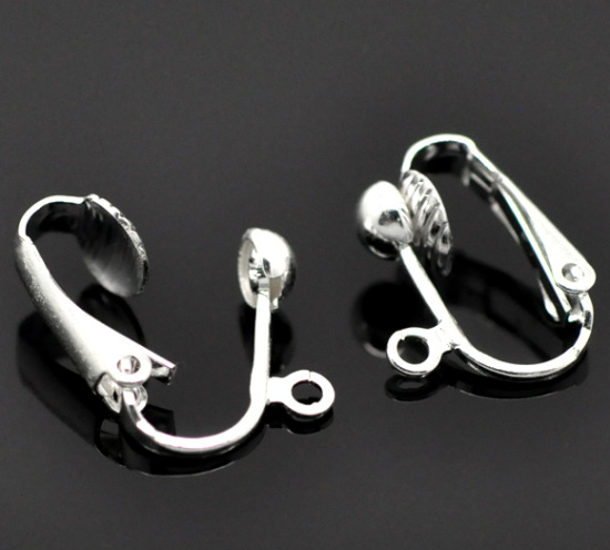 20 個 真鍮 ノンホールクリップイヤリング 銀メッキ ループ付き 16mm x 13mm、 の画像