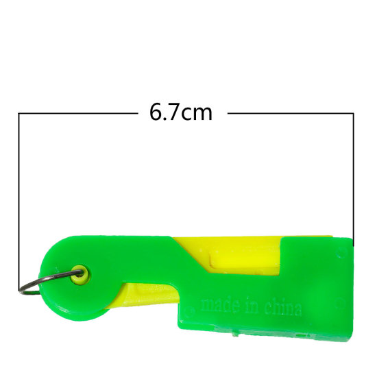 Image de 10 Outils pour enfiler aiguille fil Plastique Couleur au Hasard 6.7x2.2cm