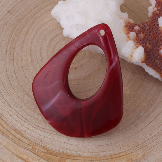 Image de Pendentifs en Résine Goutte d'Eau Effet Marbré Vin Rouge 42mm x 34mm, 10 Pcs